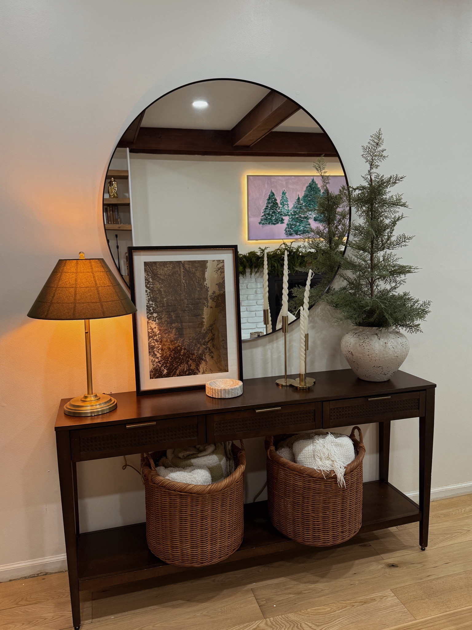 Entryway table decor
Studio mcgee
Entryway table 

#LTKHome