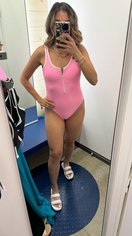 Mom friendly swim from Old Navy - TTS



#LTKSeasonal #LTKFindsUnder50 #LTKSummerSales