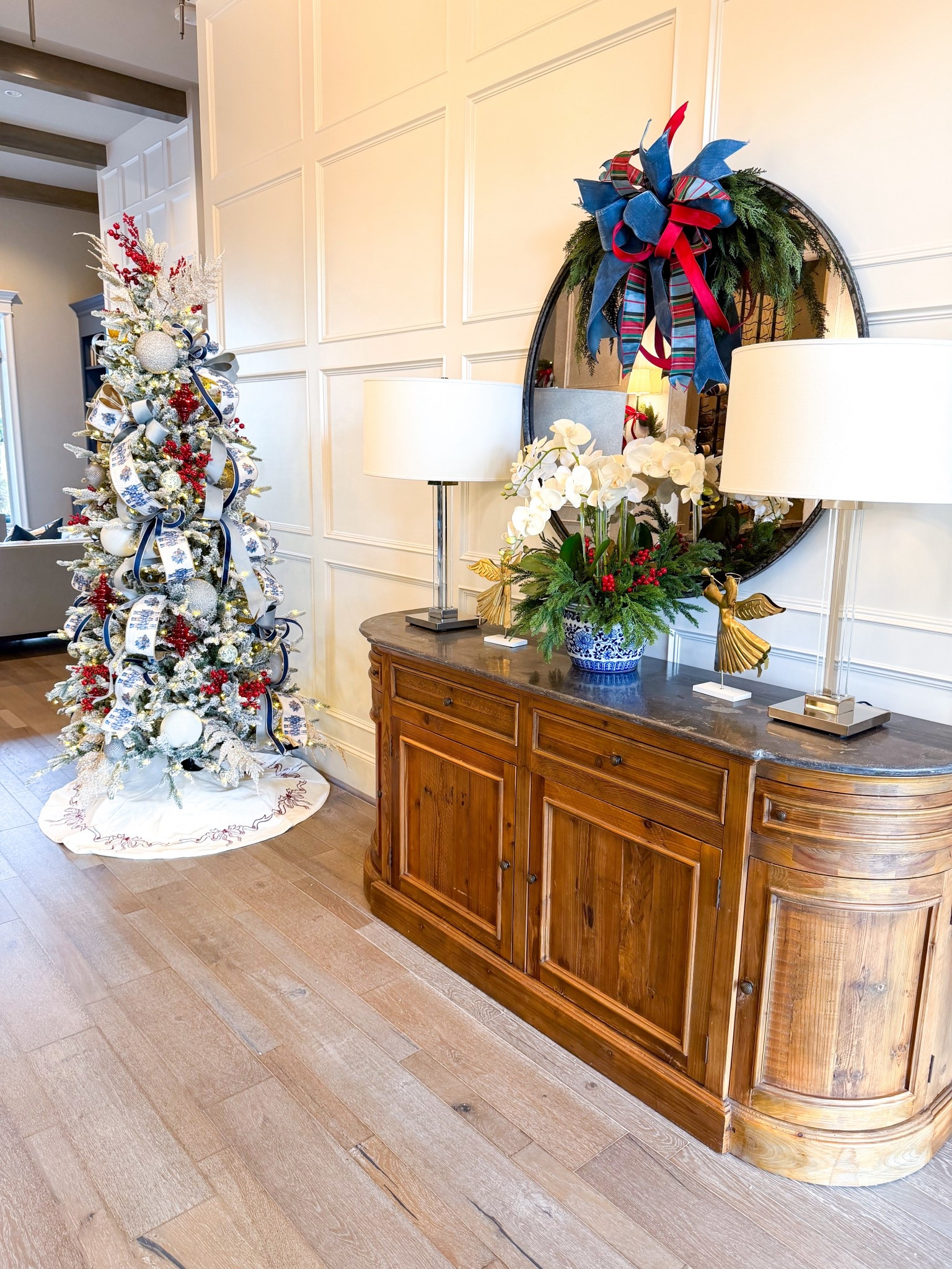 #ClassicChristmas
#redandbluechristmas


#LTKHoliday #LTKHome