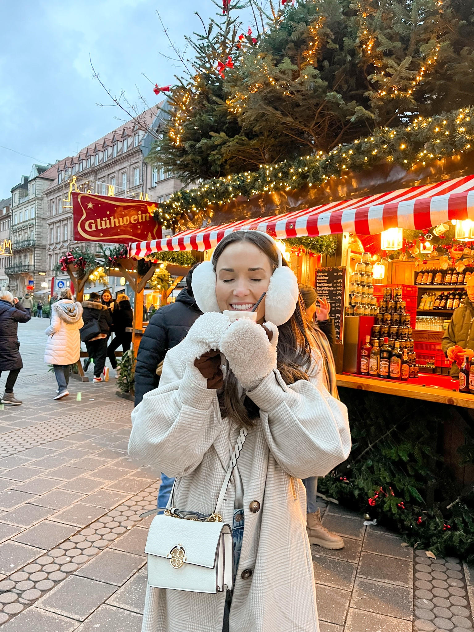 Christmas market outfit inspo 🎄☁️