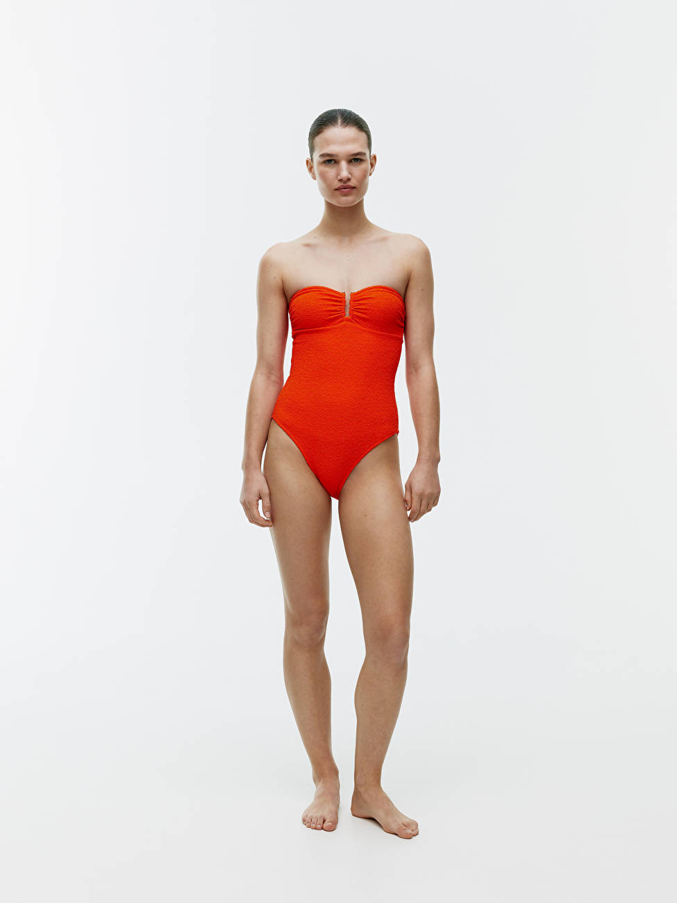 ARKET
	
	
			   Women
	
	
			   Swimwear
	
	
			   Textured Bandeau Swimsuit | ARKET (US&UK)