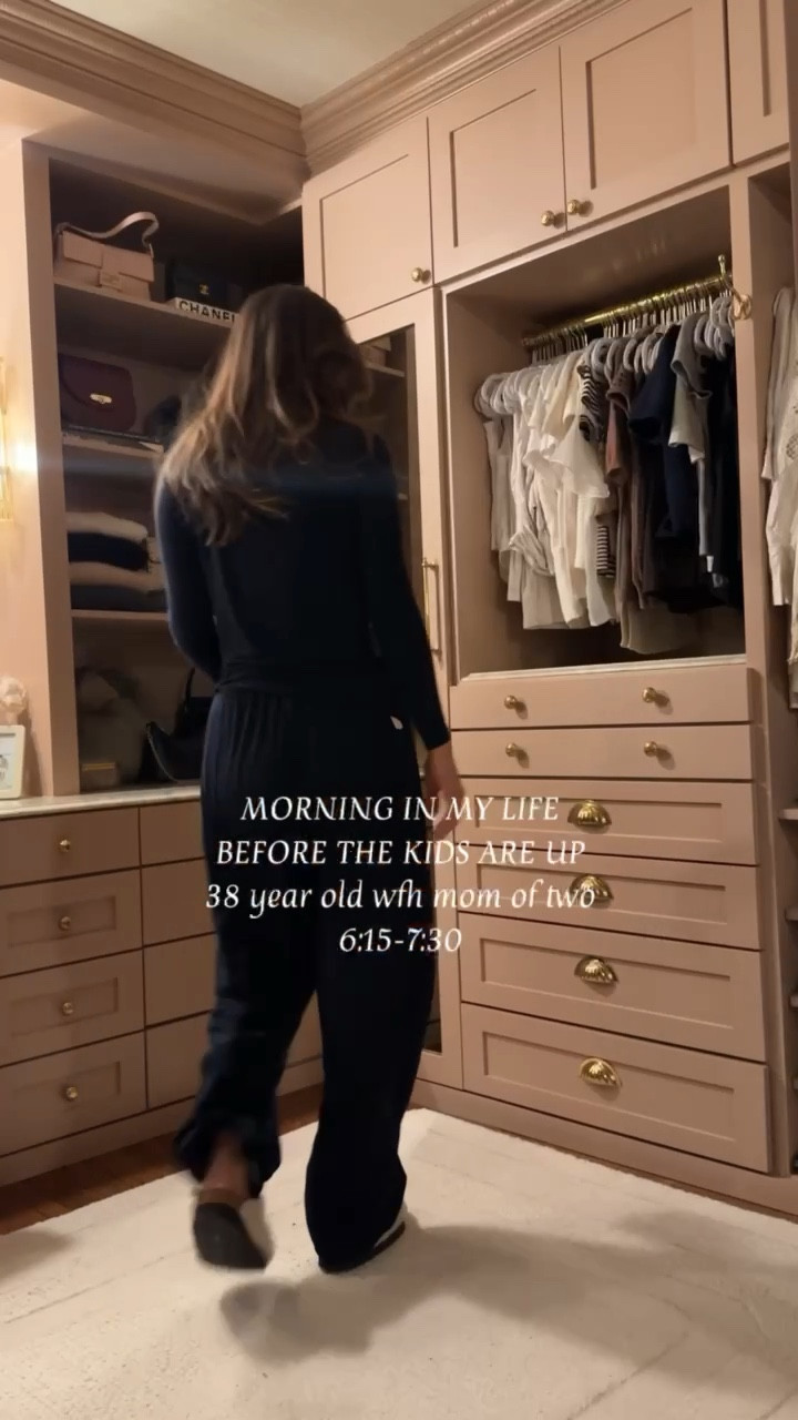 SPEND THE MORNING WITH ME ☀️
code: ALOPROFILE25 for Sculpt Society
code: LAURENR5 for MWH meditations


#LTKmorningroutine #LTKvlog #LTKfitnessgoals