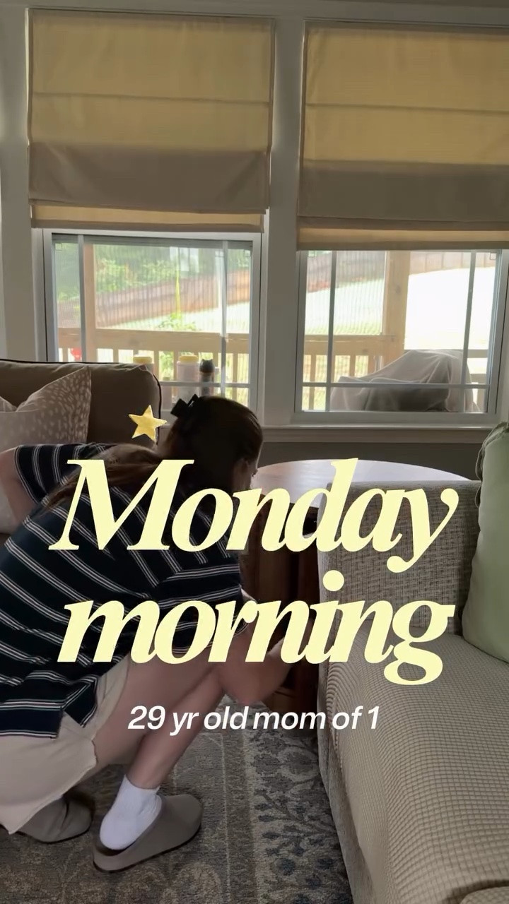 First Monday morning of August 🫶🏻🤎☕️ 

#morningvlog #morningsasamom #realisticmomlife #morningmomvlogs #morningroutineaesthetic