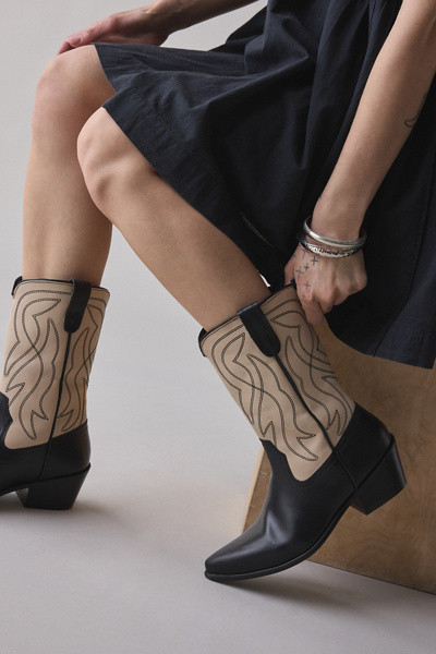 UO Leena Two-Tone Cowboy Boot | Urban Outfitters (US and RoW)