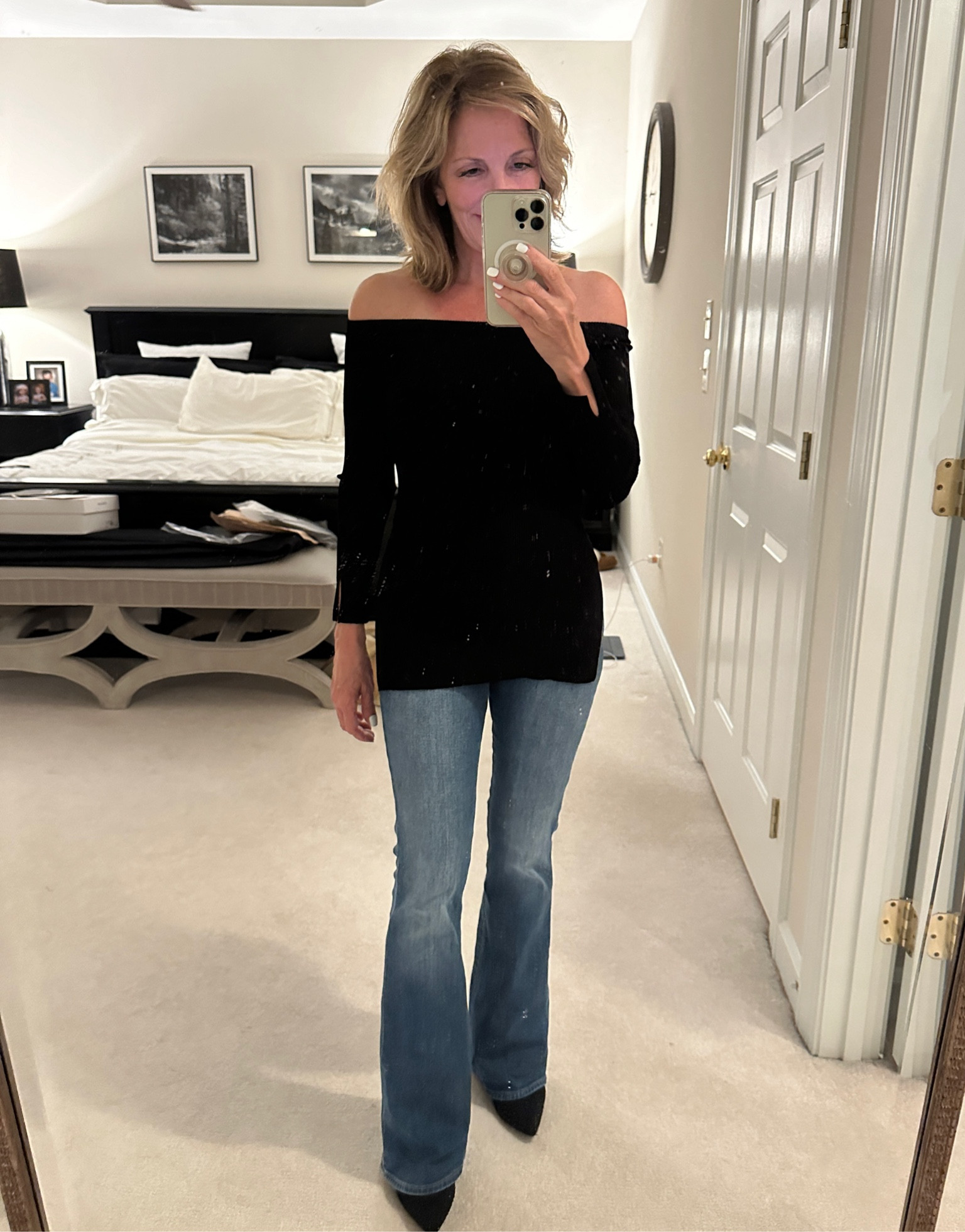 Feeling Fall with evenings dipping into the 50s. This off the shoulder top with side slits is perfect for in between weather. Size xsmall 

#LTKSaleAlert #LTKOver40