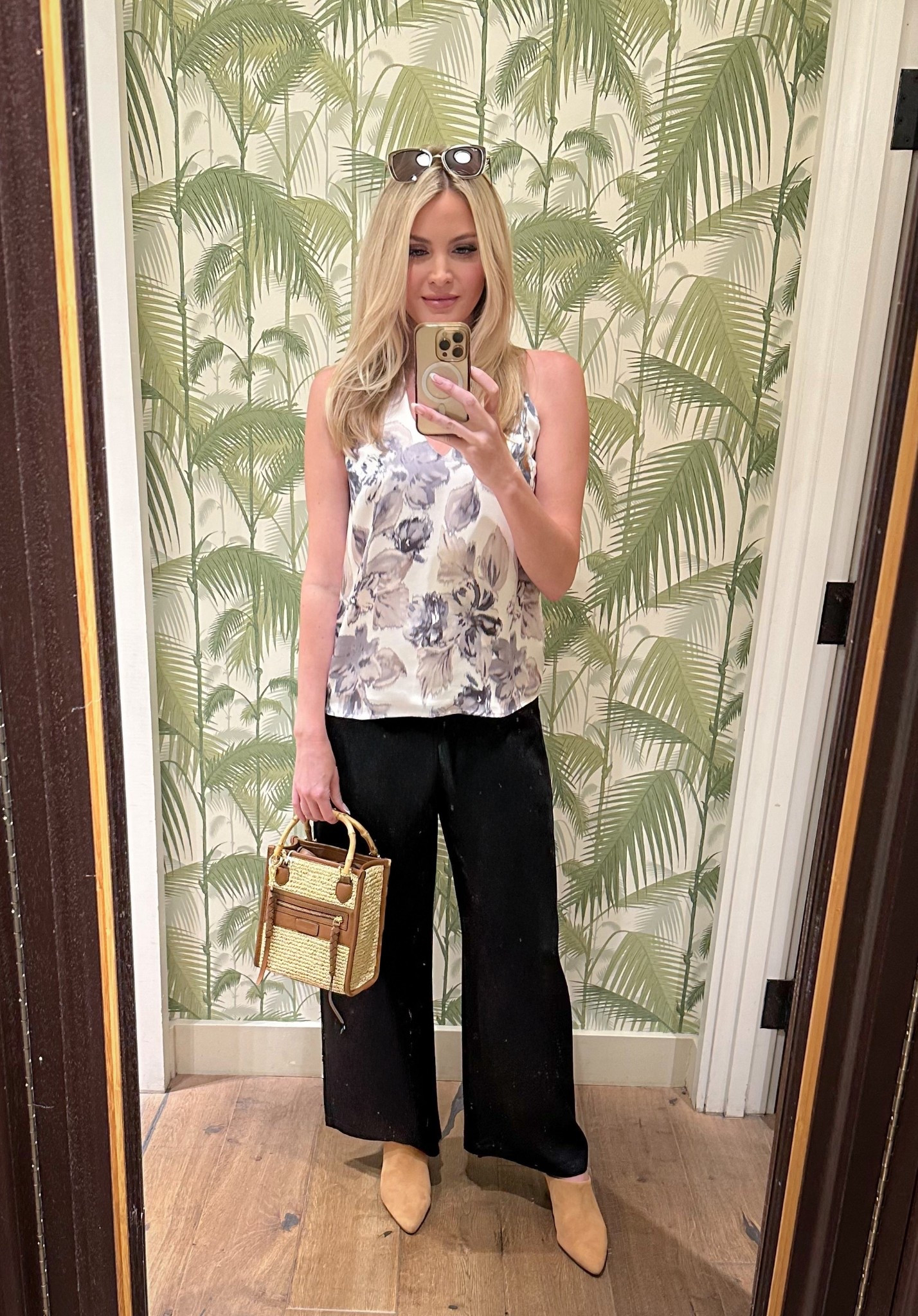 Floral Top + Black Trousers + Straw Bag

Soft florals + timeless black = effortless resort chic 🌸✨
This look from Tommy Bahama’s new holiday arrivals is perfect for a daytime lunch or casual cocktails — elevated, polished, and travel-ready. Pair with neutral accessories for that coastal luxe vibe I love.

holiday outfit inspo, effortless chic, resortwear fashion, coastal luxe, travel style