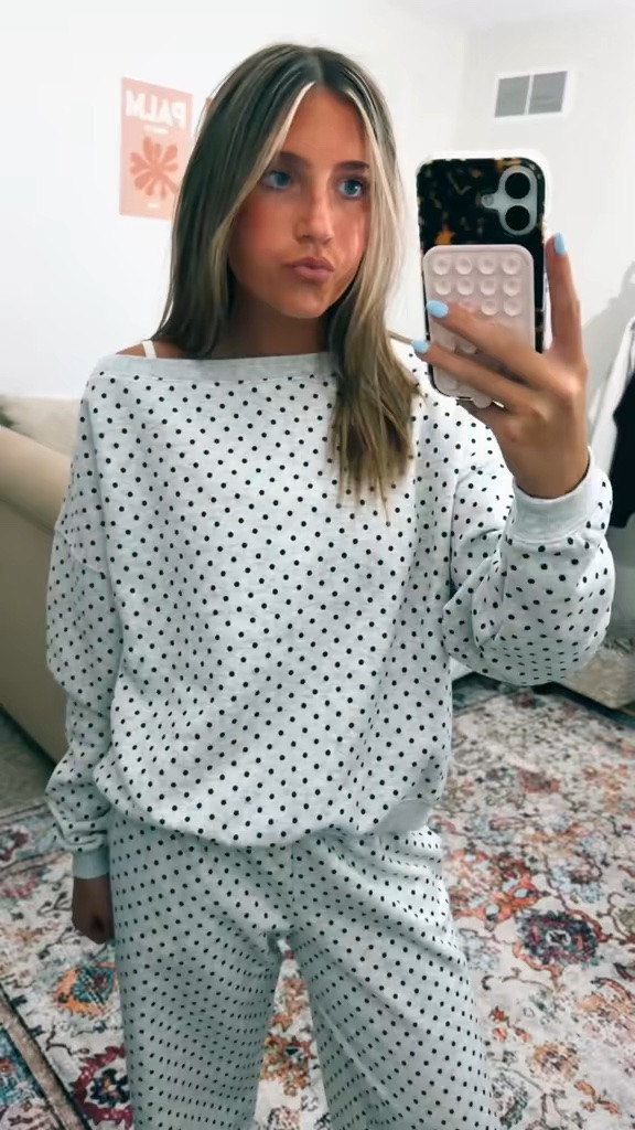 The viral matching sweat set you’ll want on repeat this fall. This Walmart set comes in a soft gray with navy polka dots and features an off-the-shoulder sweatshirt paired with matching wide-leg sweatpants for that effortless, oversized look. It gives the cozy feel of your favorite loungewear while still looking put together enough for errands, coffee runs, travel days, or casual weekends. The wide-leg pants and relaxed fit make this set extra comfortable, while the polka-dot print adds a fun detail without being too bold. Such a good affordable alternative to the more expensive viral sweat sets all over social media right now.

#WalmartFinds #WalmartFashion #WalmartClothes #WalmartStyle #WalmartFallFinds #FallFashion #FallOutfits #FallStyle #SweatSet #MatchingSet #MatchingSweatsuit #Sweatsuit #LoungeSet #WideLegSweats #WideLegPants #OffTheShoulder #PolkaDot #PolkaDotOutfit #CozyOutfit #CasualOutfit #AffordableFashion #AffordableStyle #BudgetFriendlyFashion #ViralFashion #TrendingFashion #FallLoungewear #LTKFinds #LTKFashion #LTKStyle 

 #LTKdayinmylife #LTKootd #LTKSeasonal