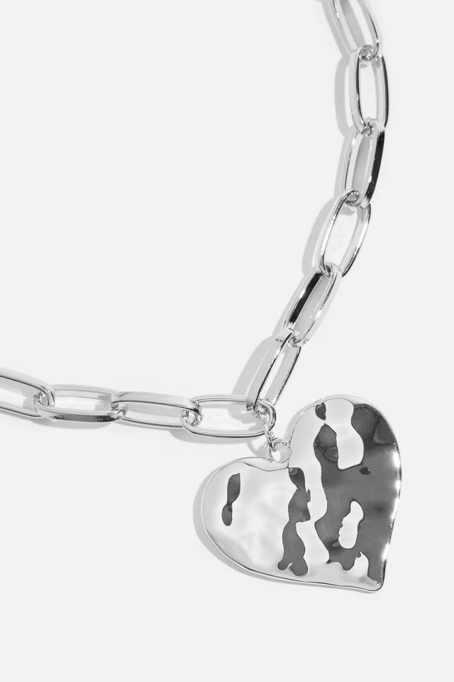 Oversized Hammered Heart Necklace | Dynamite Clothing