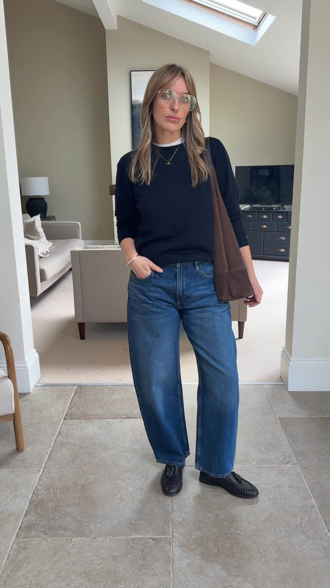 My favourite high street barrel jean style with the Uniqlo AIRism T - a best seller and a great crew neckline for layering under. 
Styled with this minimal, luxe extra fine merino wool sweater - it’s light, has a beautiful drape and offers great value for money. 
Three hard working wardrobe pieces that will mix and match effortlessly with other pieces in your wardrobe. 
Worn together it’s a base that will work with any layer , think trench , blazer, leather jacket, suede bomber, leopard coat etc 😉
Sizes… 
Jeans U.K. 14 
T shirt medium 
Jumper XL 

#LTKworkwear #LTKjeans #LTKspring