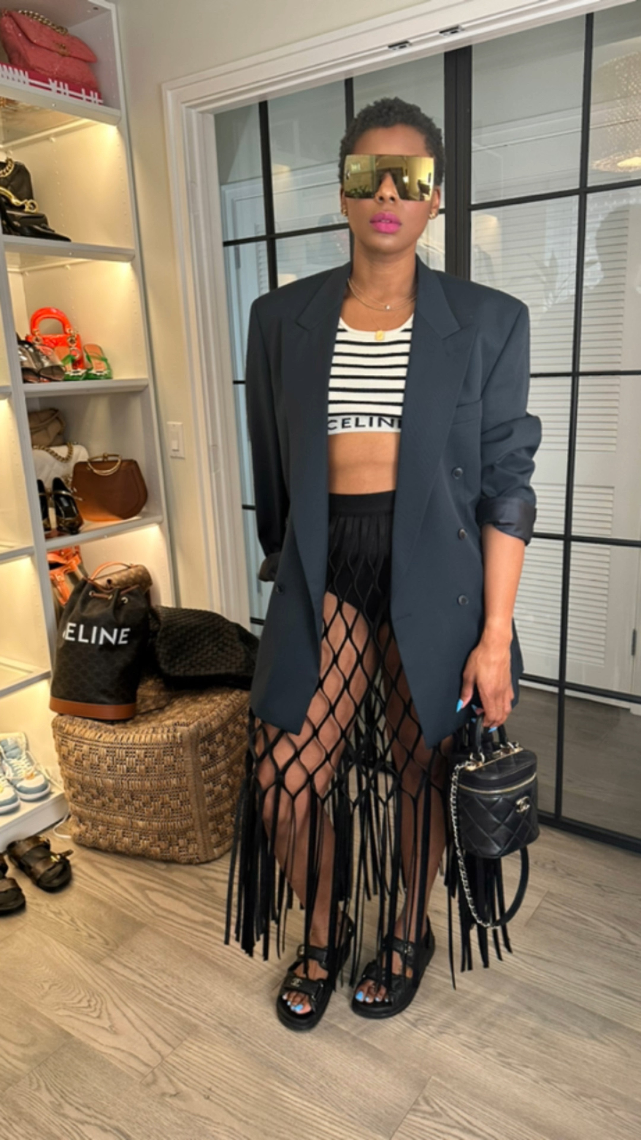 Top: Celine
Blazer: Vintage
Skirt: Sacai
Shoes/Bag: Chanel
Sunnies: Dior


#LTKFind #LTKSeasonal