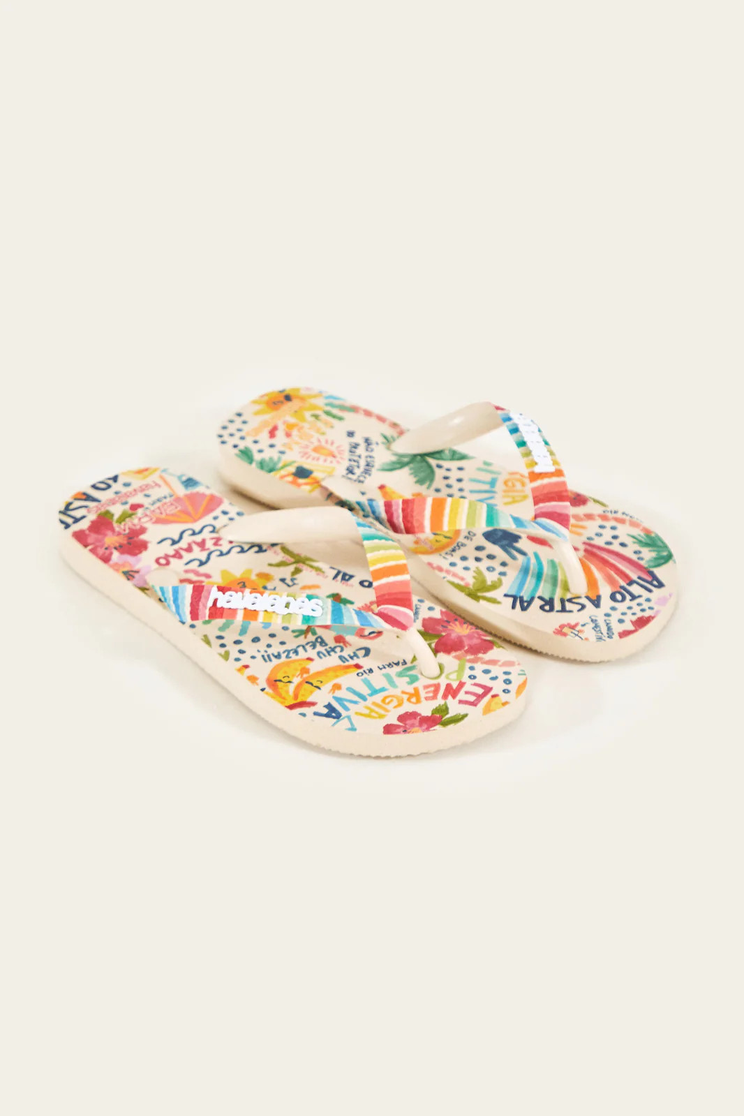 WHITE GOOD VIBES HAVAIANAS SANDALS | FarmRio (US)