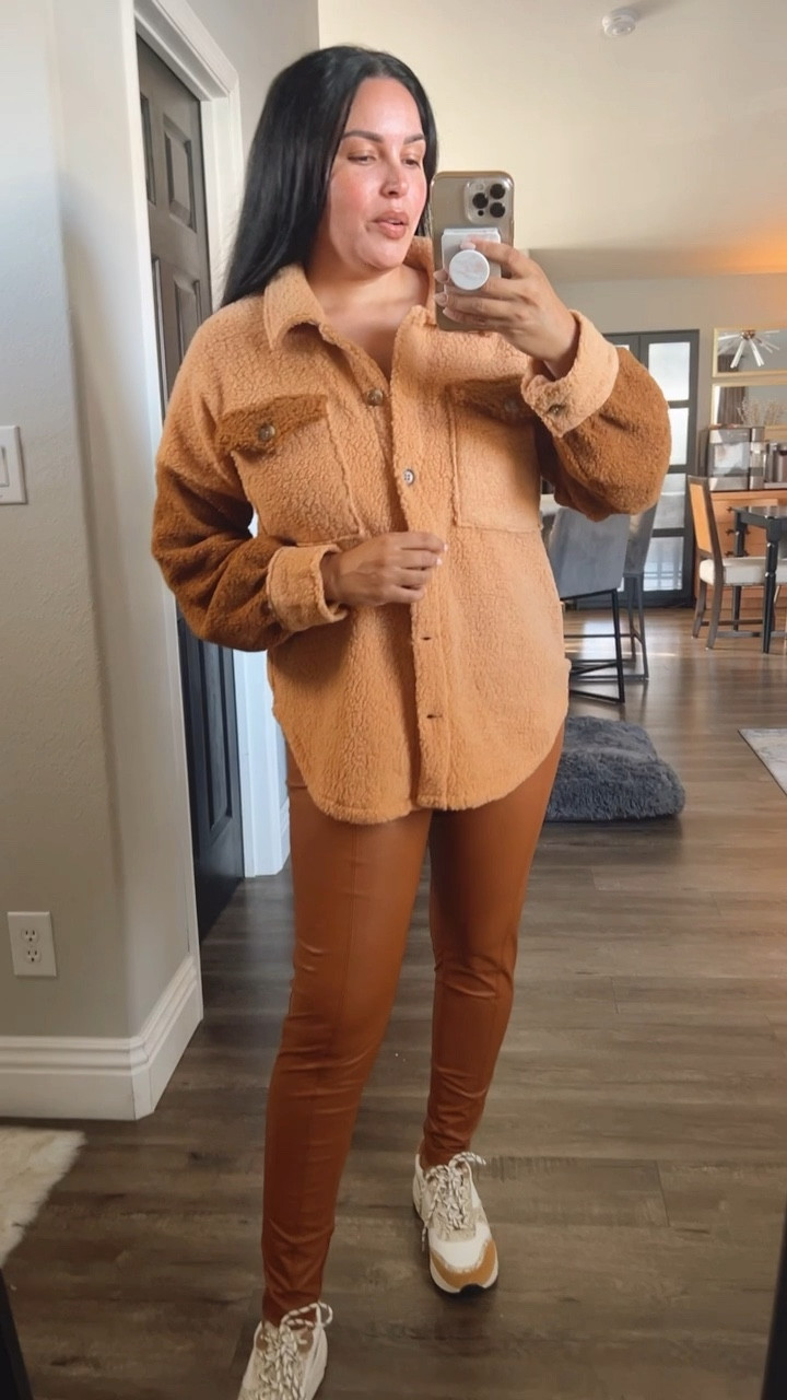 Cute and comfy outfit, can’t get enough of this two-tone teddy Shacket 🍂

#LTKSeasonal #LTKunder50 #LTKunder100