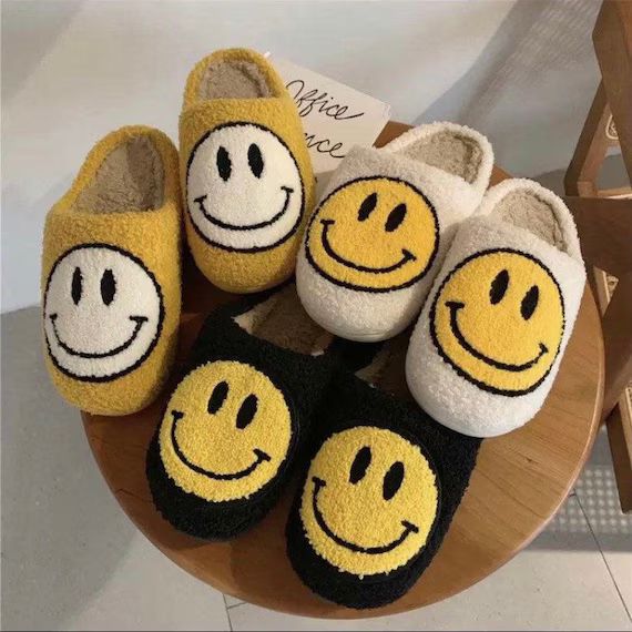 Smiley Face Slippers/ Smile Slippers/ Happy Face Slippers/ Indoor Slippers/ Bedroom Slippers/ Wom... | Etsy (US)
