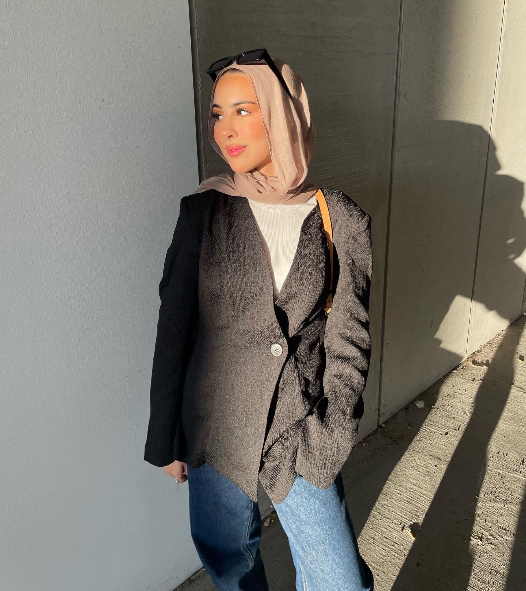 Black blazer 🍁 #hijabi #modestfashion #modestfit #autumnfit #blazer 

#LTKbeauty #LTKSeasonal #LTKeurope