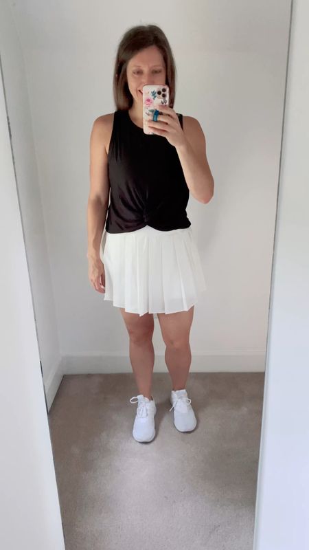 Old Navy Active • Pleated Skort & Cropped Tank 

Tank: S (tts) 
Skort: M (sized up) 

Love the longer line of this Skort and the slightly cropped length in the tank  

#LTKFitness #LTKover40 #LTKunder50