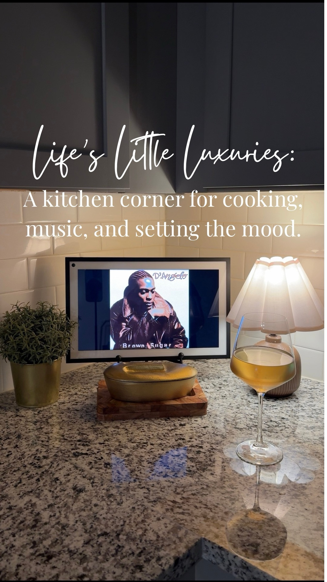 Daytime function.
Evening atmosphere.

I set up this little kitchen corner so I can play music while I cook, catch a show, and shift the mood at the end of the day.

It’s practical… but it also feels nostalgic.

Life’s Little Luxuries aren’t always big. Sometimes it’s just pressing play and letting the room glow. ✨



#LTKvlog #LTKOver40 #LTKHome