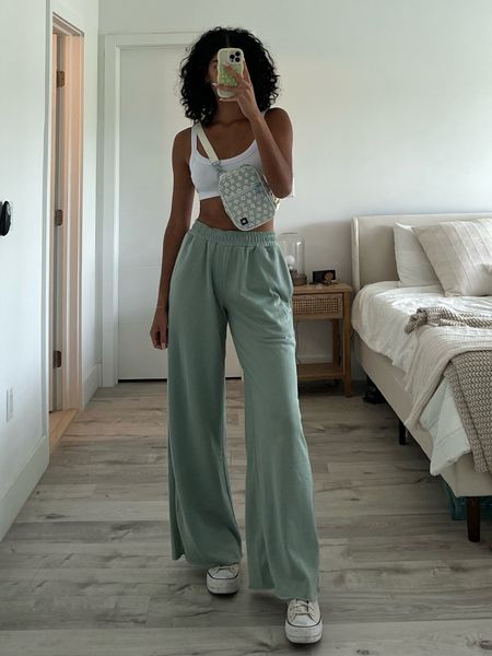 grey bandit try on haul 🧚🏽 code: KYRA15

white crop tank top 
tall girl approved wide leg sweatpants 