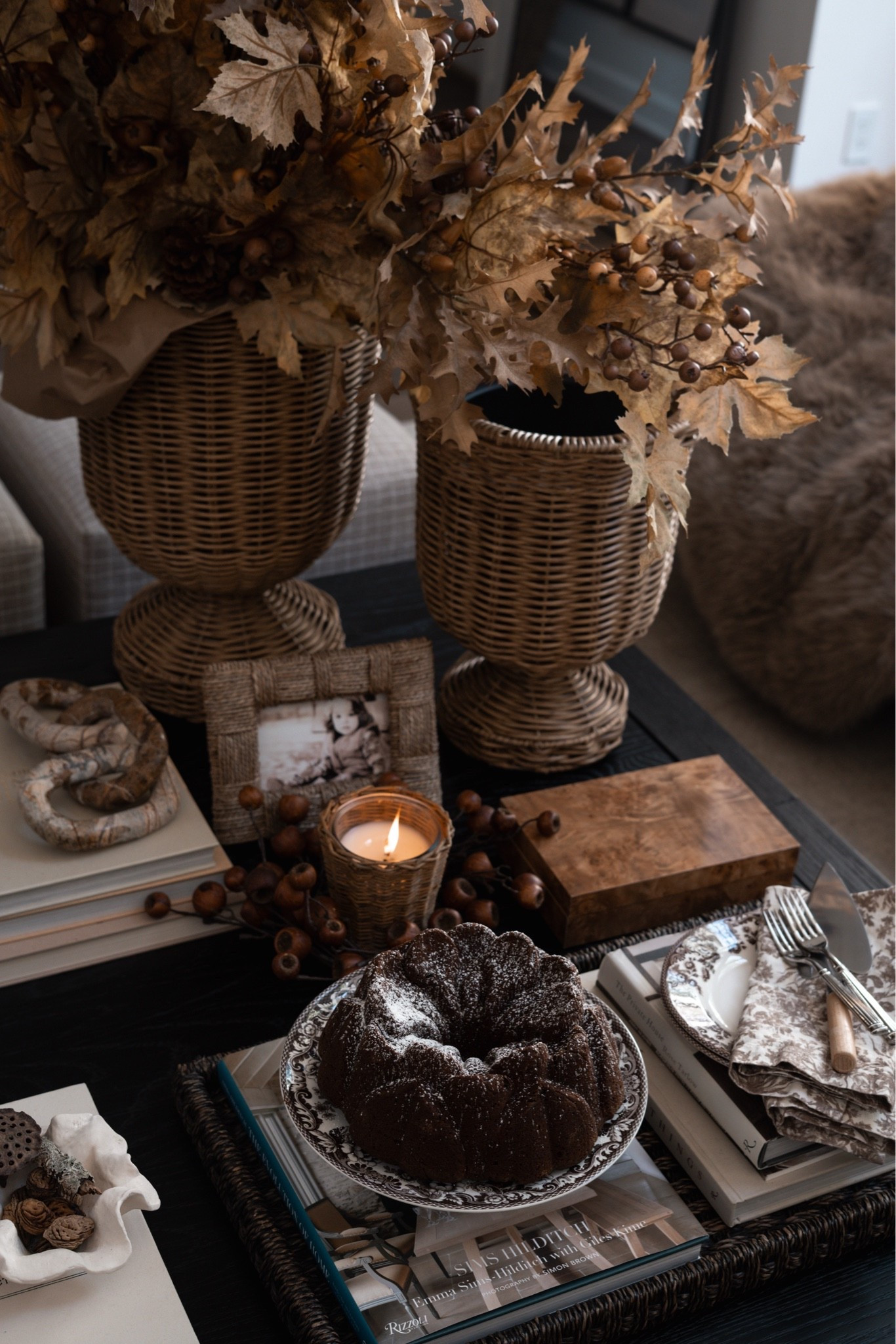 These rattan vases are my absolute faves!! I love them paired up with the Burled wood box, the wicker tray (& the cake of fantasies!) eekkk!!!



The House of Valentina, modern heritage, modern cottage, home decor

#LTKHome #LTKSeasonal #LTKdayinmylife