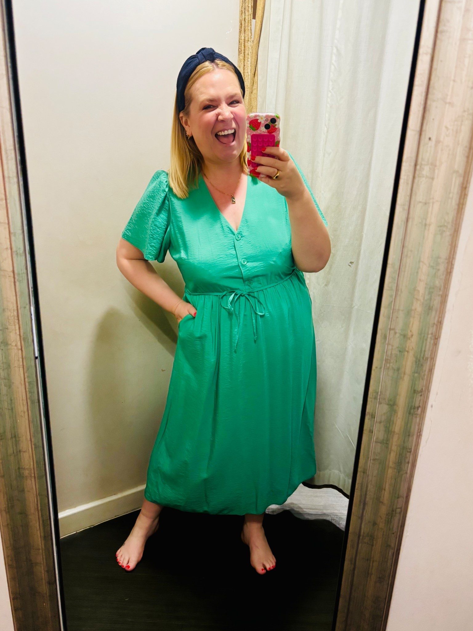 Curvy green summer midi dresses with pockets 

#LTKdresses #LTKcurves #LTKplussize