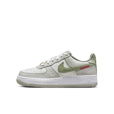 Nike Air Force 1 LV8Big Kids' Shoes | Nike (US)