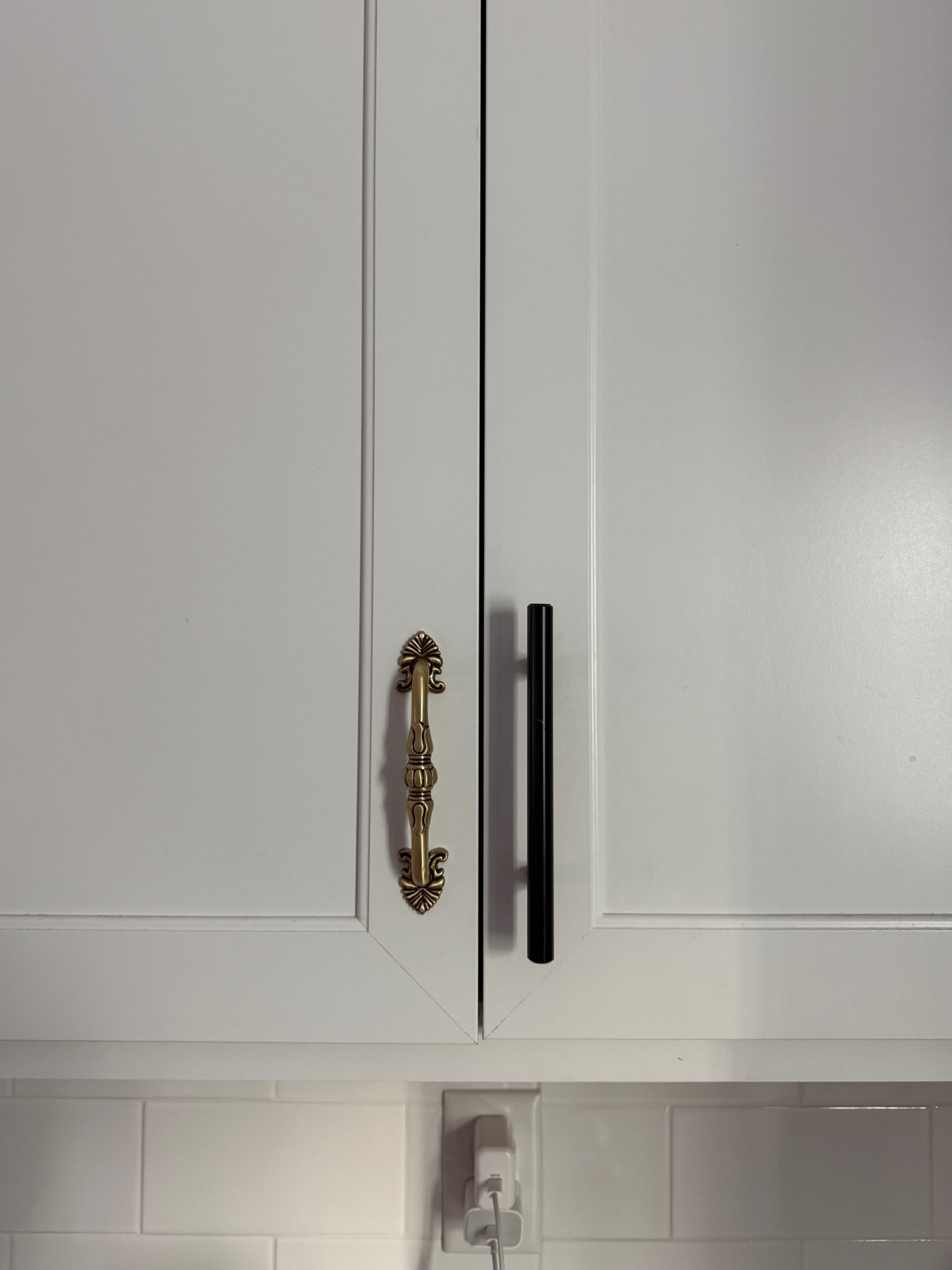 Little upgrade, BIG difference 👏🏼 swapping out these builder grade cabinet pulls with something with a little more character ✨ Gives me all the vintage/antique vibes 

#LTKHome #LTKStyleTip #LTKFindsUnder50