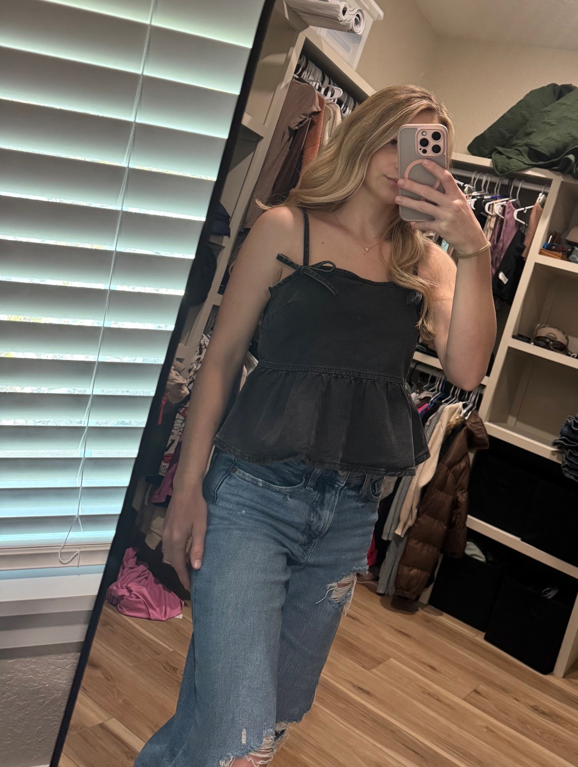 For reference I am 5’2 108 pounds wearing a size XS

#LTKootd #LTKmomlife