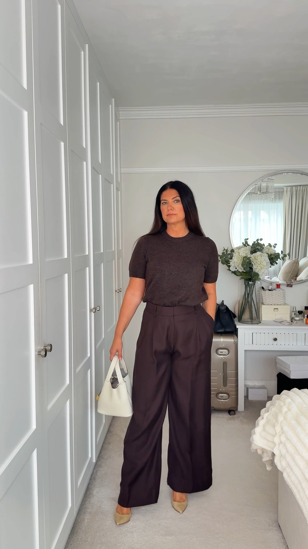 Chocolate love 🤎
 #fineknit #wideleg #blazer #straightleg
#autumn #autumnfashion #brown #midlifefashion #fashioninspo #outfitinspo #over50style #womenover50 #style #styleinspo