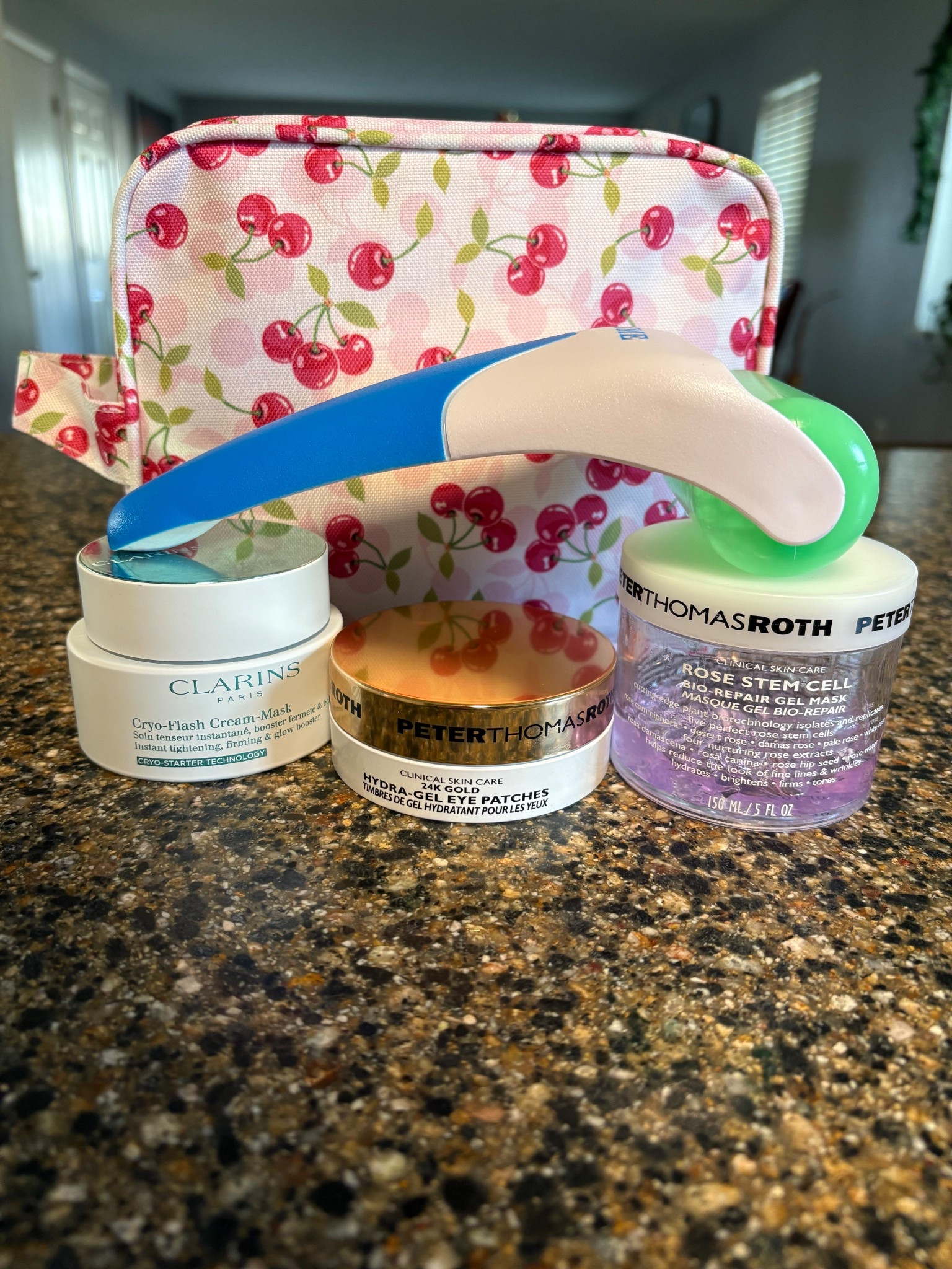 My Holiday Morning Skin Care Routine to de-puff my face! I keep this in the fridge and it feels so refreshing when I apply the products.

Skin care. Clarins. De puff. Beauty Tips. Gifts for her

#LTKGiftGuide #LTKBeauty #LTKmorningroutine