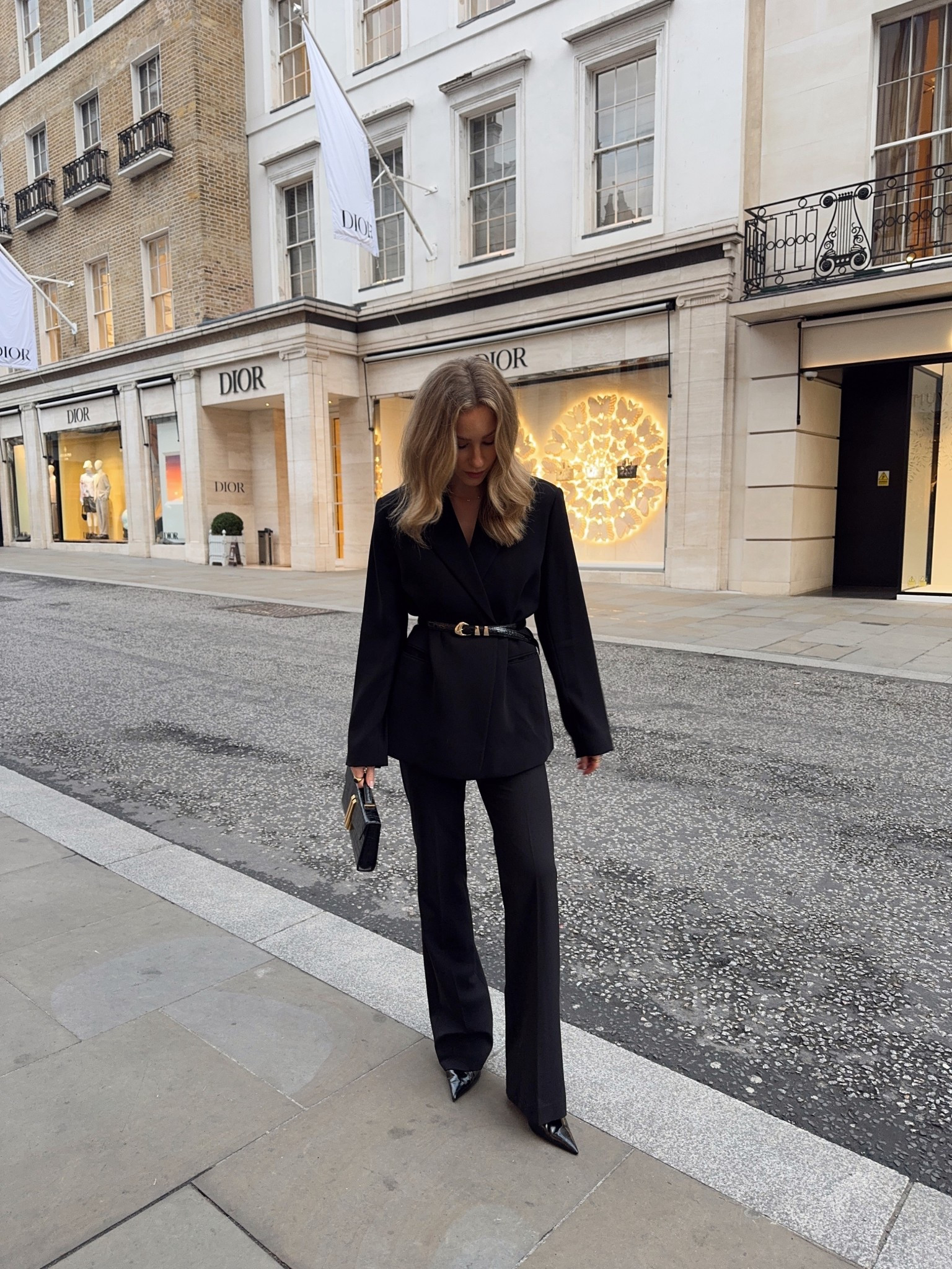 Blazer is old mango, belt is primark

Partywear, Christmas party outfit, black flared tailored trousers, belted blazer, all black outfit 

#LTKdatenight #LTKpartywear #LTKuk