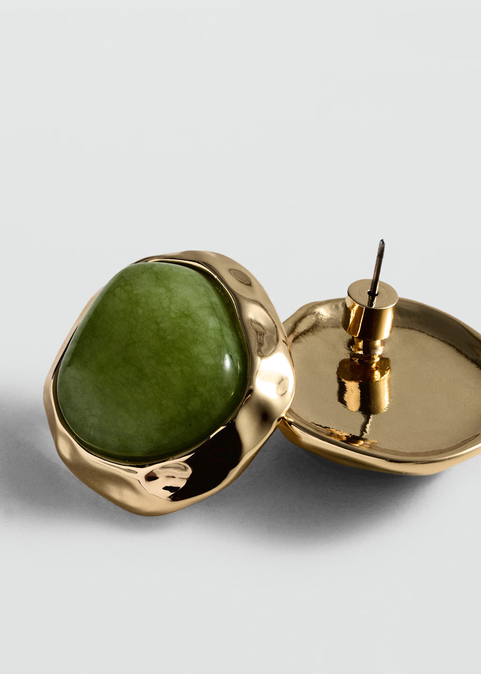 Asymmetrical round stone earrings - Woman | MANGO United Kingdom | MANGO (UK)