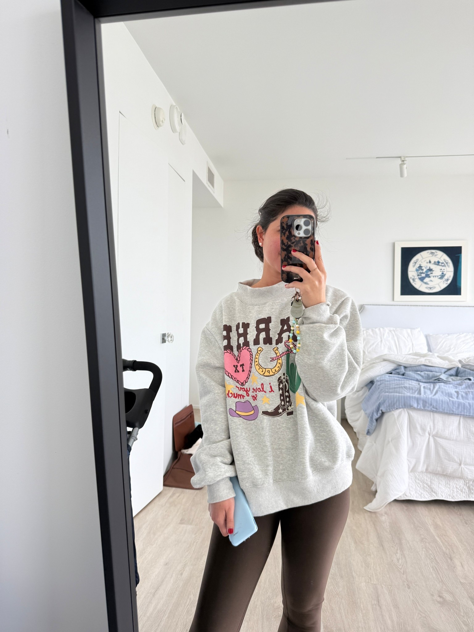 Alo leggings brown XXS, Parke Texas sweatshirt 

#LTKCyberWeek #LTKootd #LTKPetite