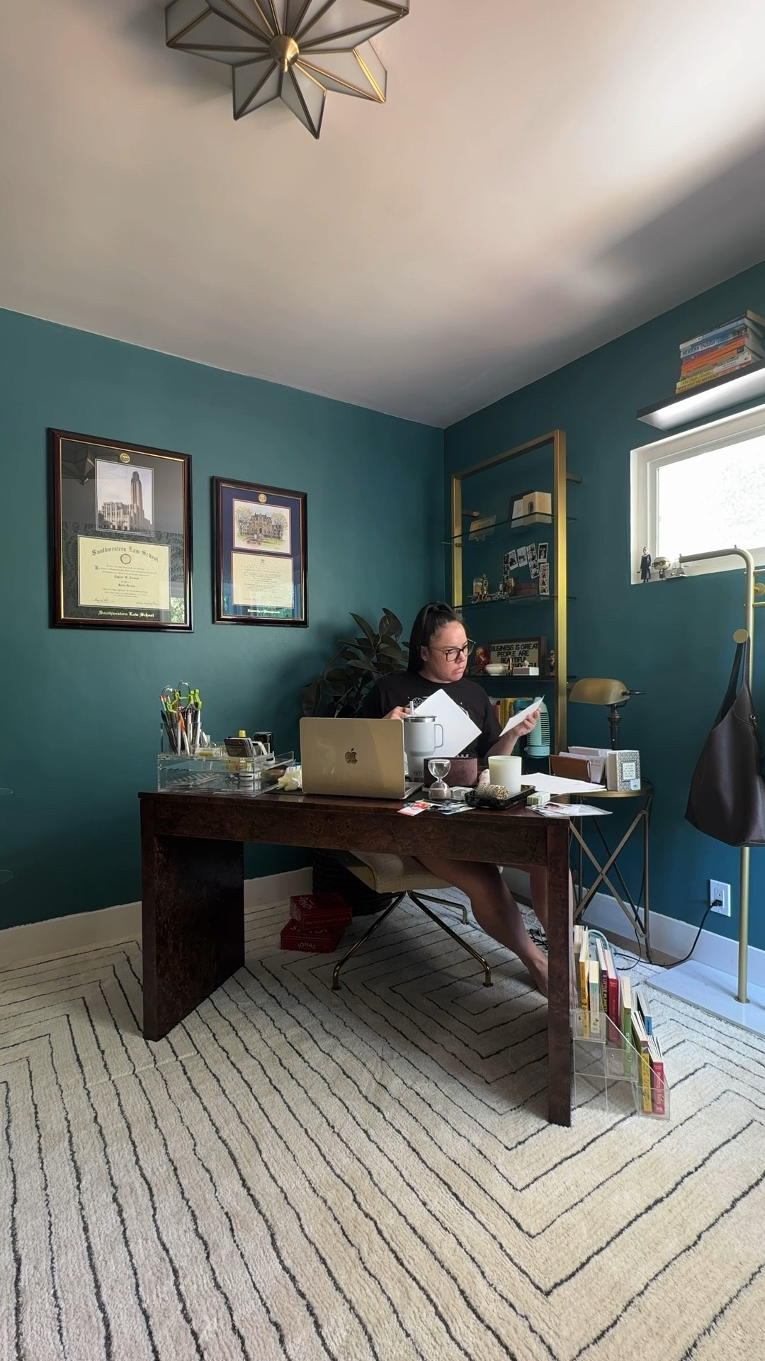 no better feeling than a clean rug under your feet 🥹