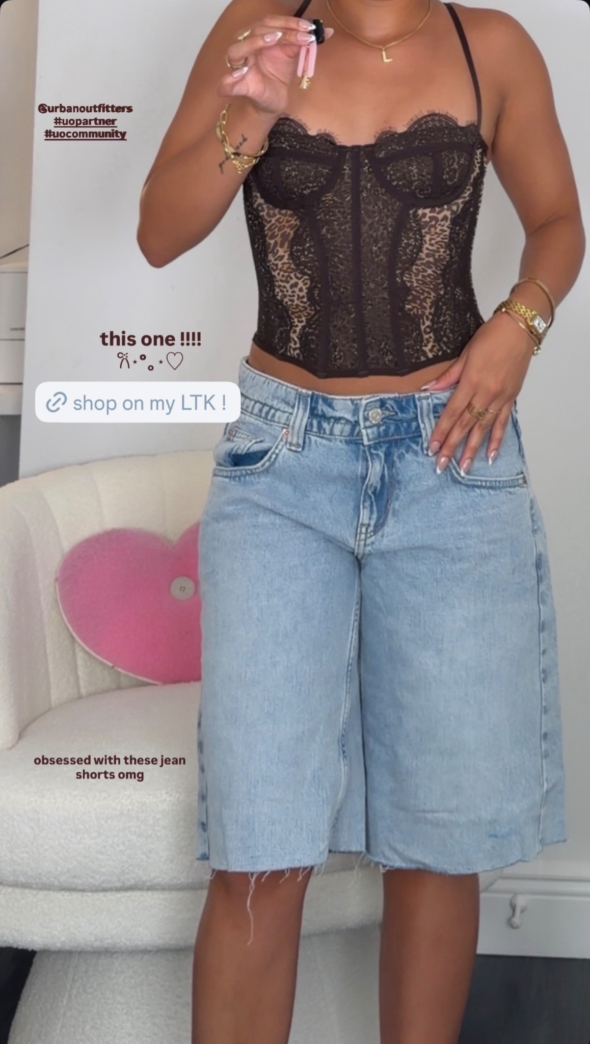 for every version of me lately 🤍

wearing pieces i can throw on and still feel like me, this has been on repeat✨

#uopartner @urbanoutfitters #uocommunity #liketkit
