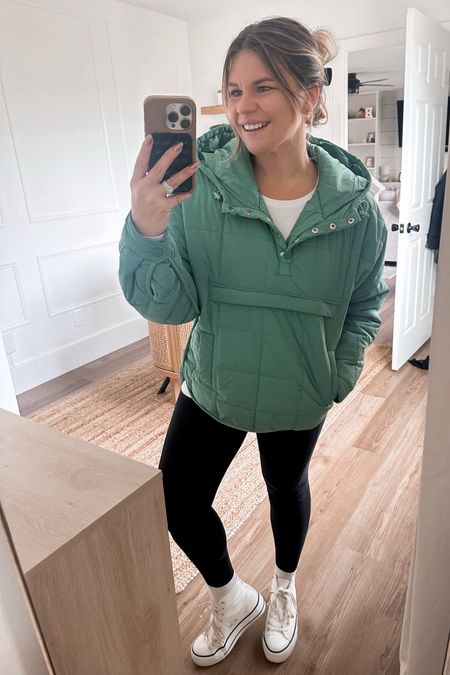 The perfect winter athleisure for running errands or traveling!

-claw clips on major sale
- quilted puffer hoodie 
- 4 pack of leggings with pockets
- high top converse dupes for under $24
-high top socks

I also linked my press on nails and glue. These glazed chocolate donut nails are my fav I’ve had so far!

#LTKtravel #LTKshoecrush #LTKsalealert
