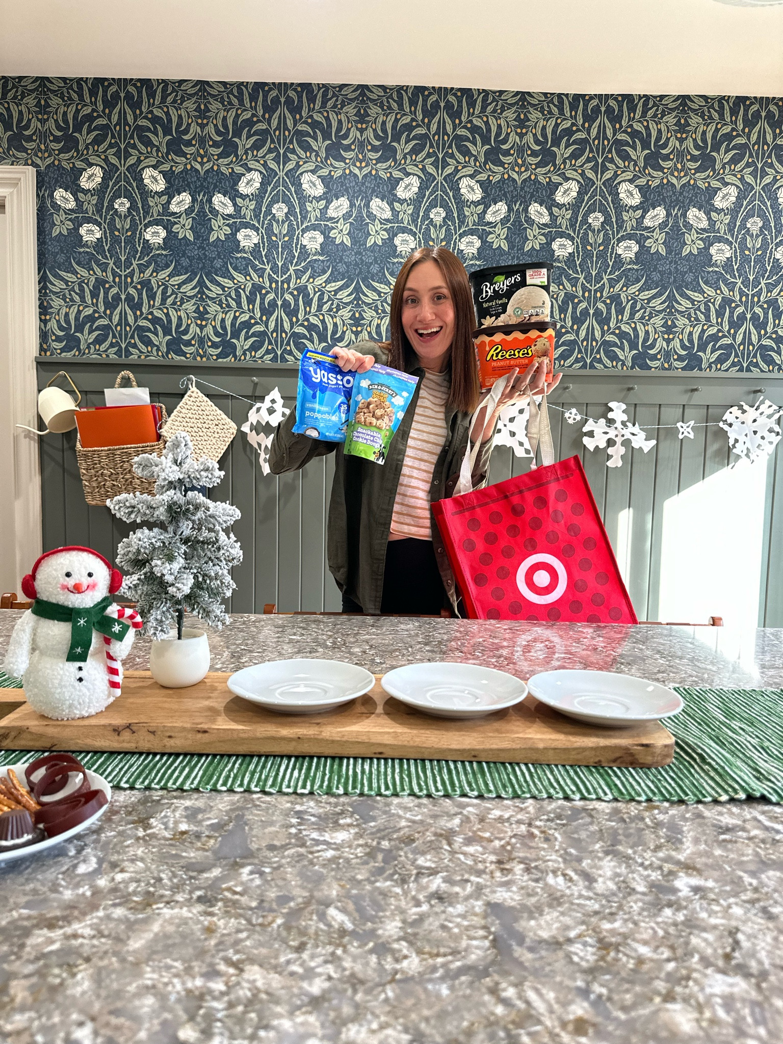 #ad We brought the chill inside with a delicious way to enjoy the winter season! The whole family got in on creating ice cream snowmen Sundaes.⛄️ How did we do? @target had all our favorite’s and everything that we needed! 

#Winter #Snowman #IceCreamSnowmanChallenge #Ad #TargetPartner #Target @breyers @benandjerrys @yasso @reeses  @shop.ltk #liketkit 