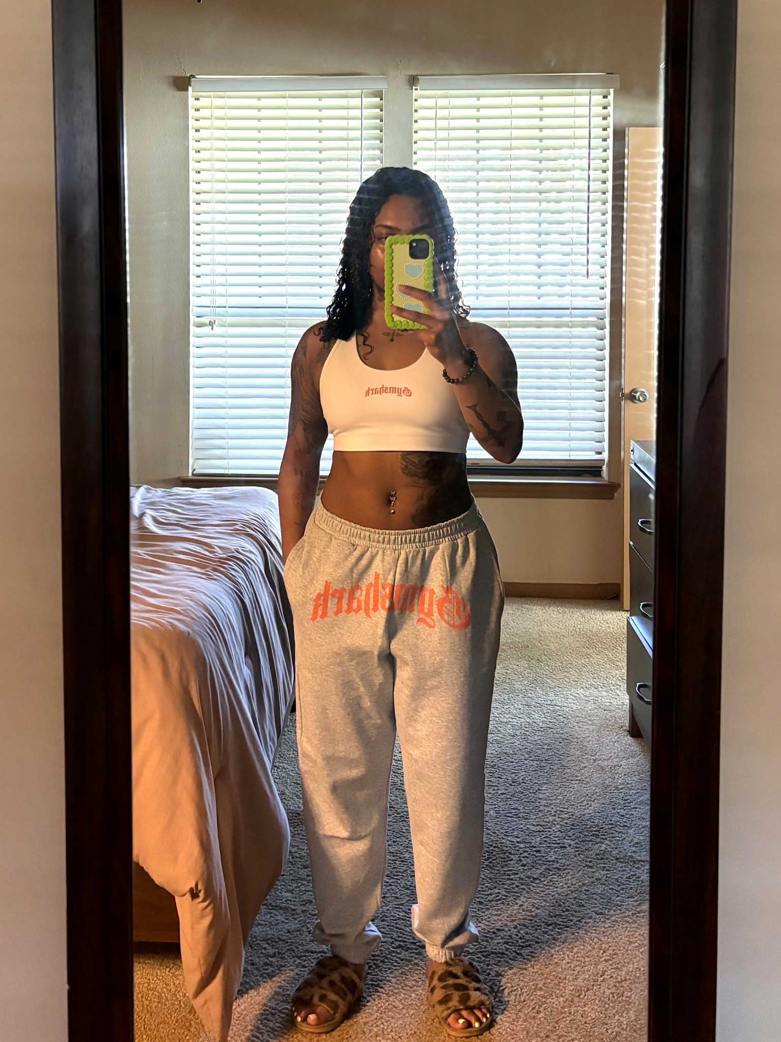 Gym Shark Crop and Jogger Set💪🏽

#LTKActive #LTKFindsUnder100