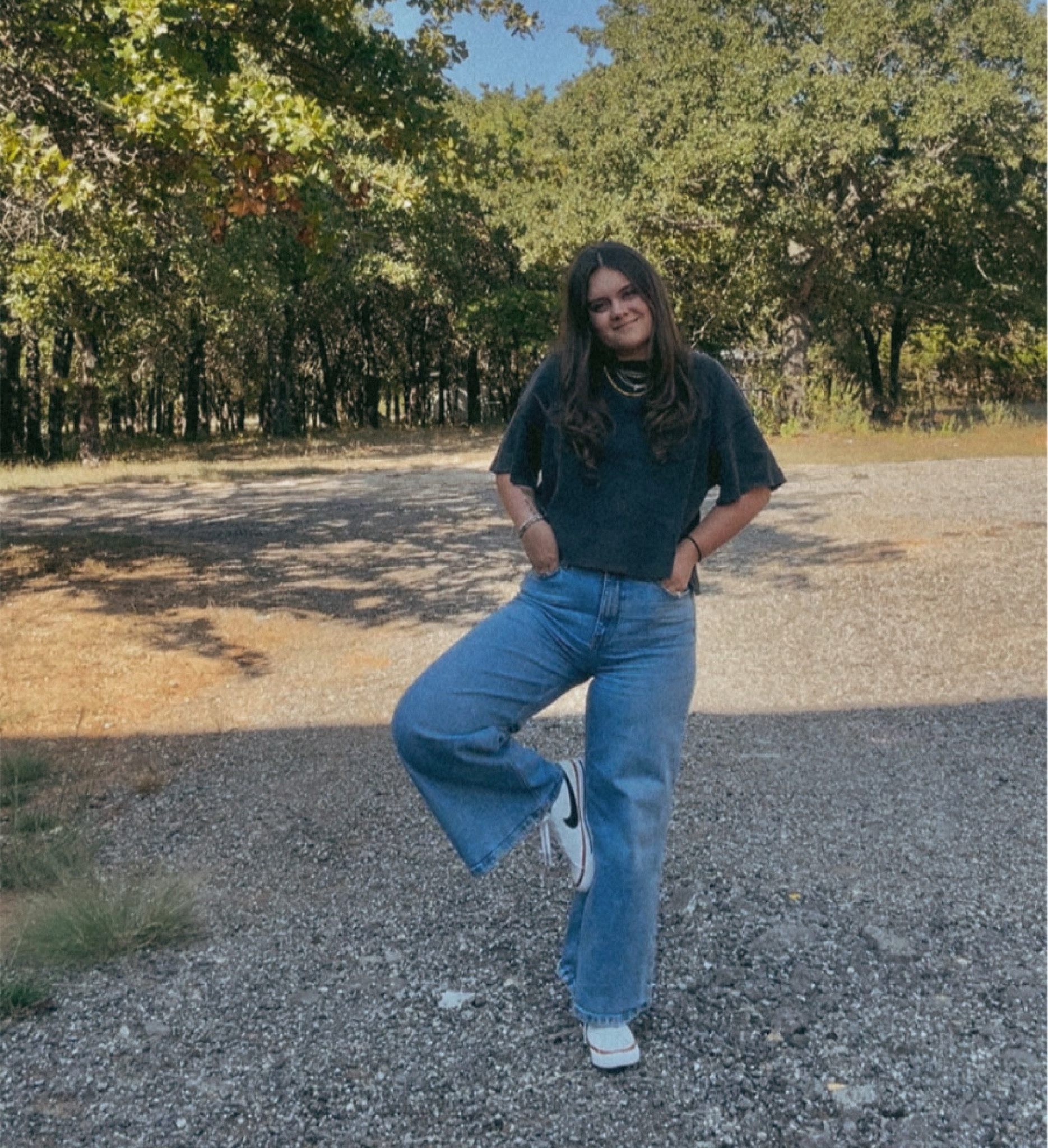 10.5 outfit deets! 🐝🖤