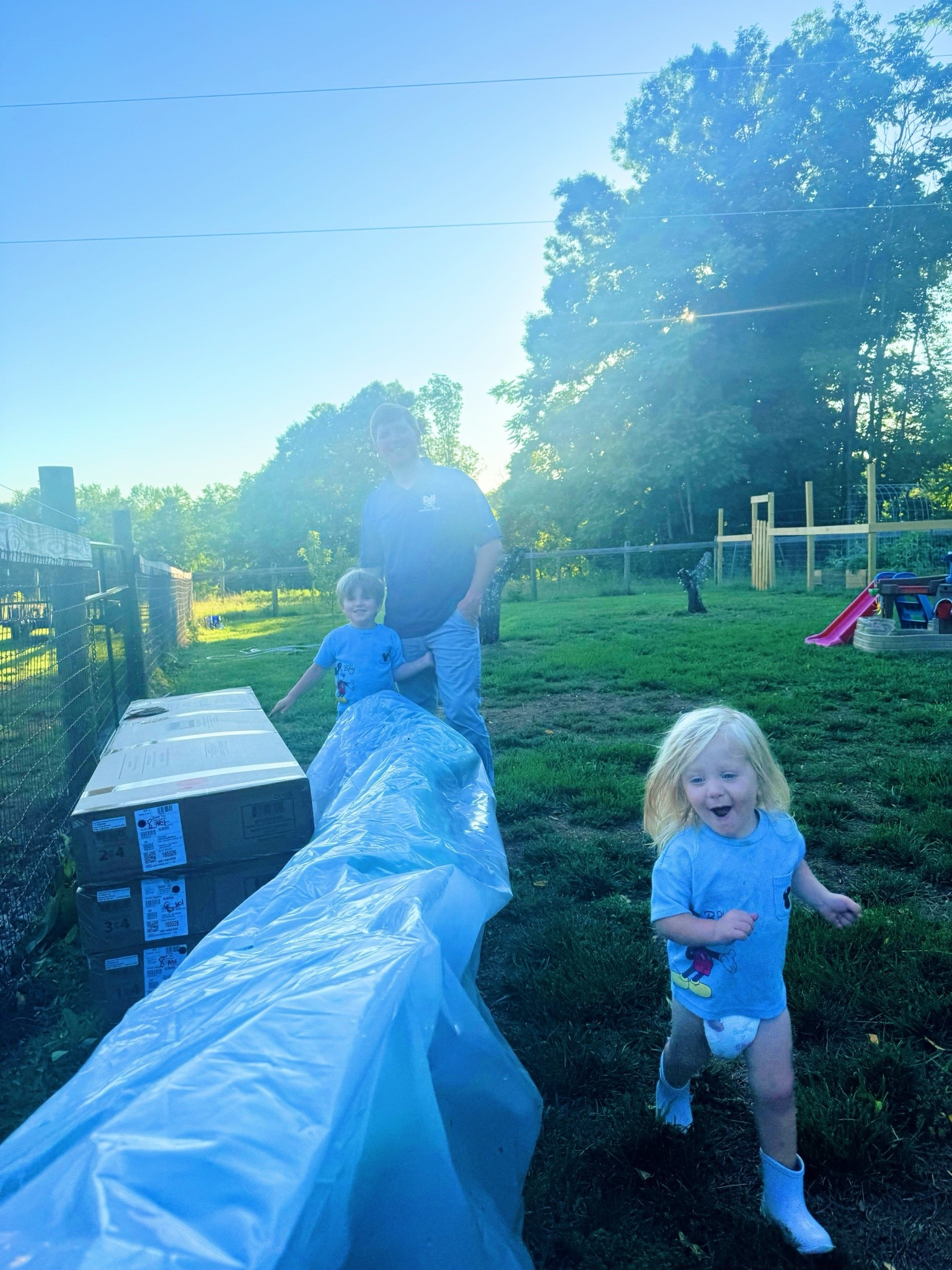 And lookie what came today y’all…. 🤭 The boys’ swingset !!!! 🛝🙌🏽 They are so excited and Daddy is going to be working on building it for them this weekend!! 🛠️