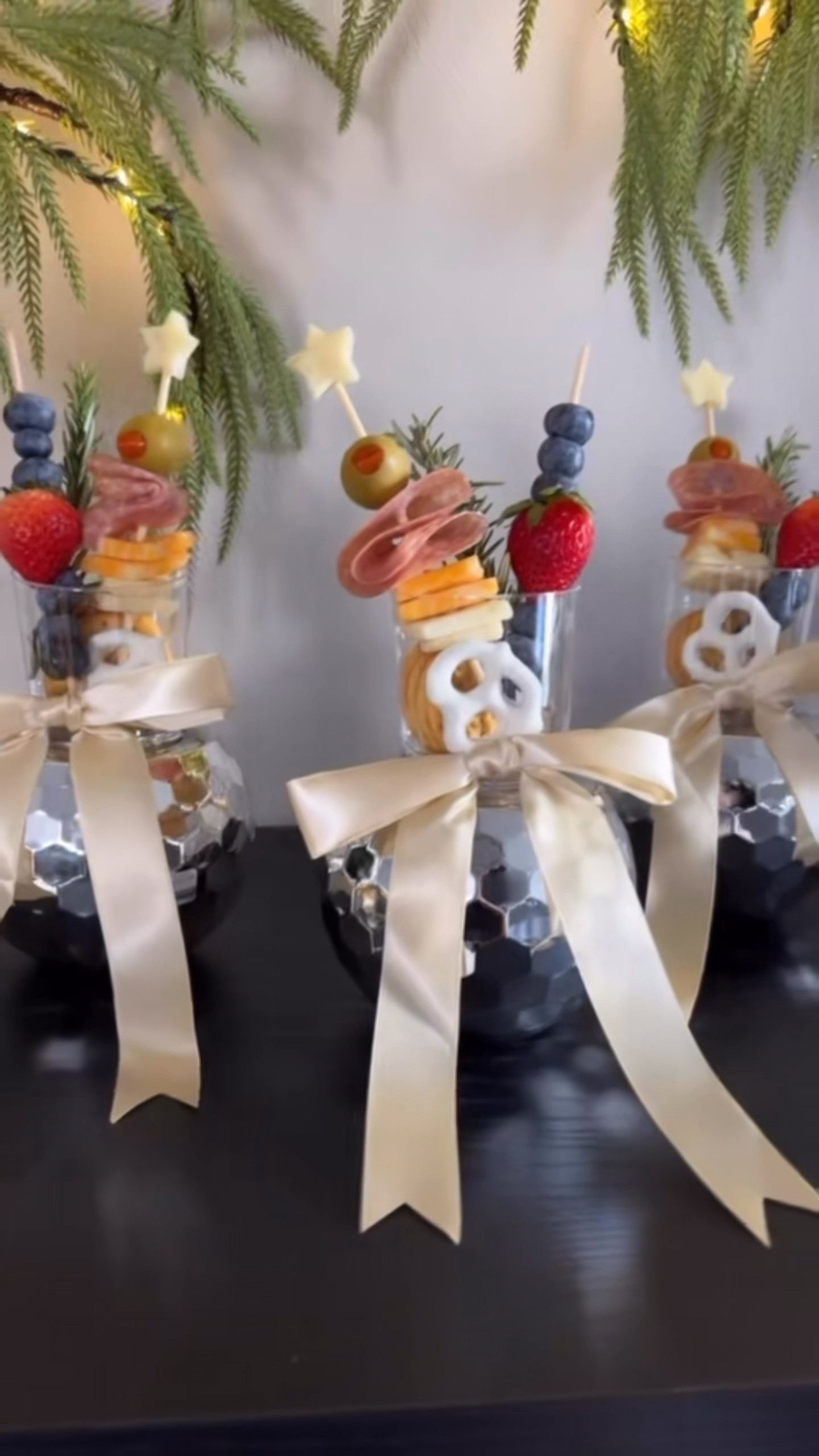 Disco ball charcuterie cups… I mean, come on 😍
The easiest hosting idea for the holidays & such a fun little sparkle moment for your table! Your guests will be obsessed! & they take just minutes to put together 🙌🏼🎄

Comment “Shop” to get all the links sent straight to your inbox 🫶🏻













.
.
.
.
.
.
.
#hostingideas #christmaspartyideas #discoballcharcuteriecups #christmashosting #christmascharcuterie #christmasideas 

#LTKParties #LTKSeasonal #LTKHoliday