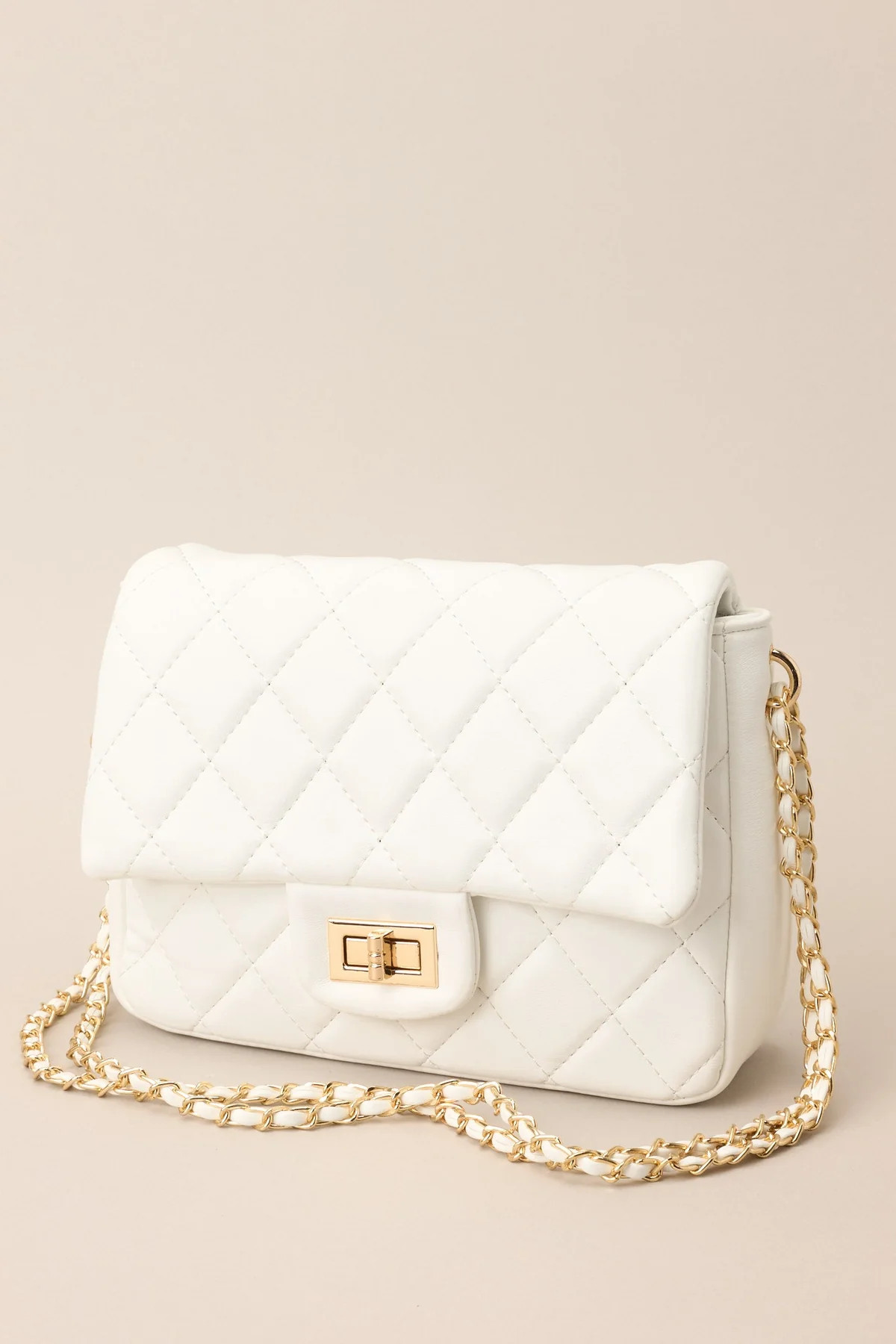 Everyday Pleasures White Quilted Handbag | Red Dress