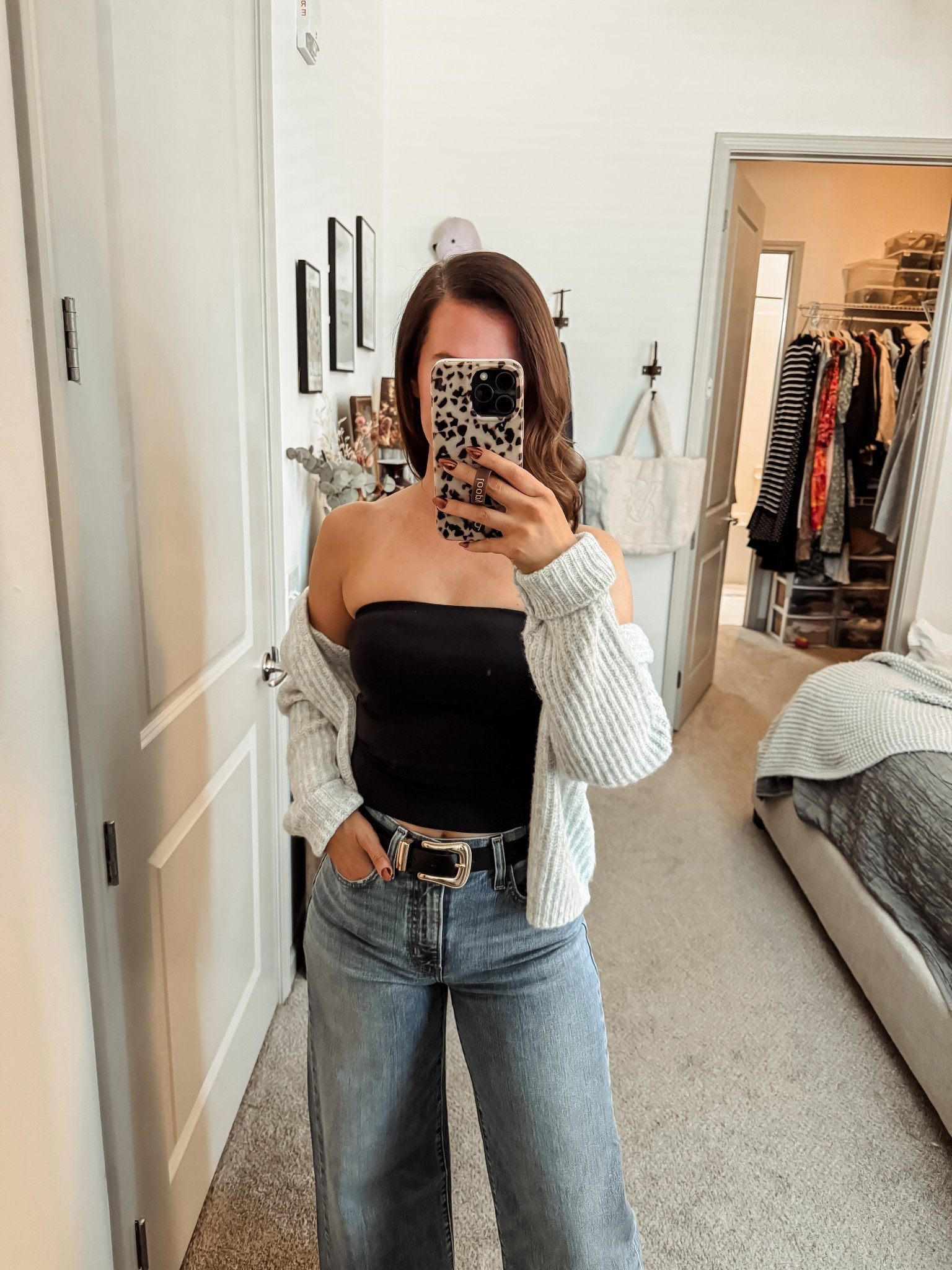 Bootcut jeans // denim // Abercrombie // under $100 // tube top // Amazon // western belt // boots // country concert outfit // fall outfit // date night 

#LTKFindsUnder100 #LTKStyleTip #LTKSaleAlert