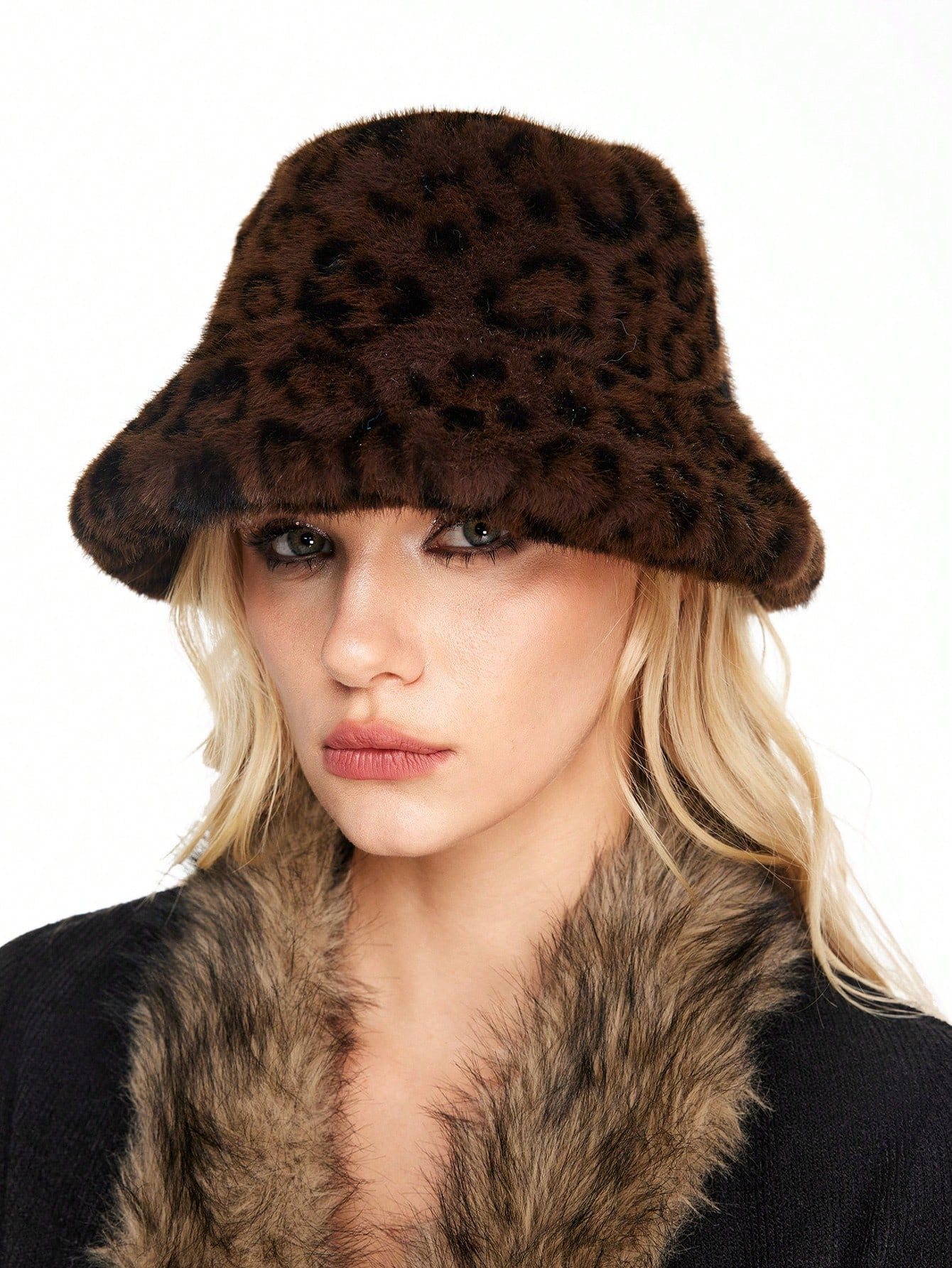 ROMWE Hippie 1pc Women Leopard Print Fluffy Winter Bucket Hat | SHEIN | SHEIN