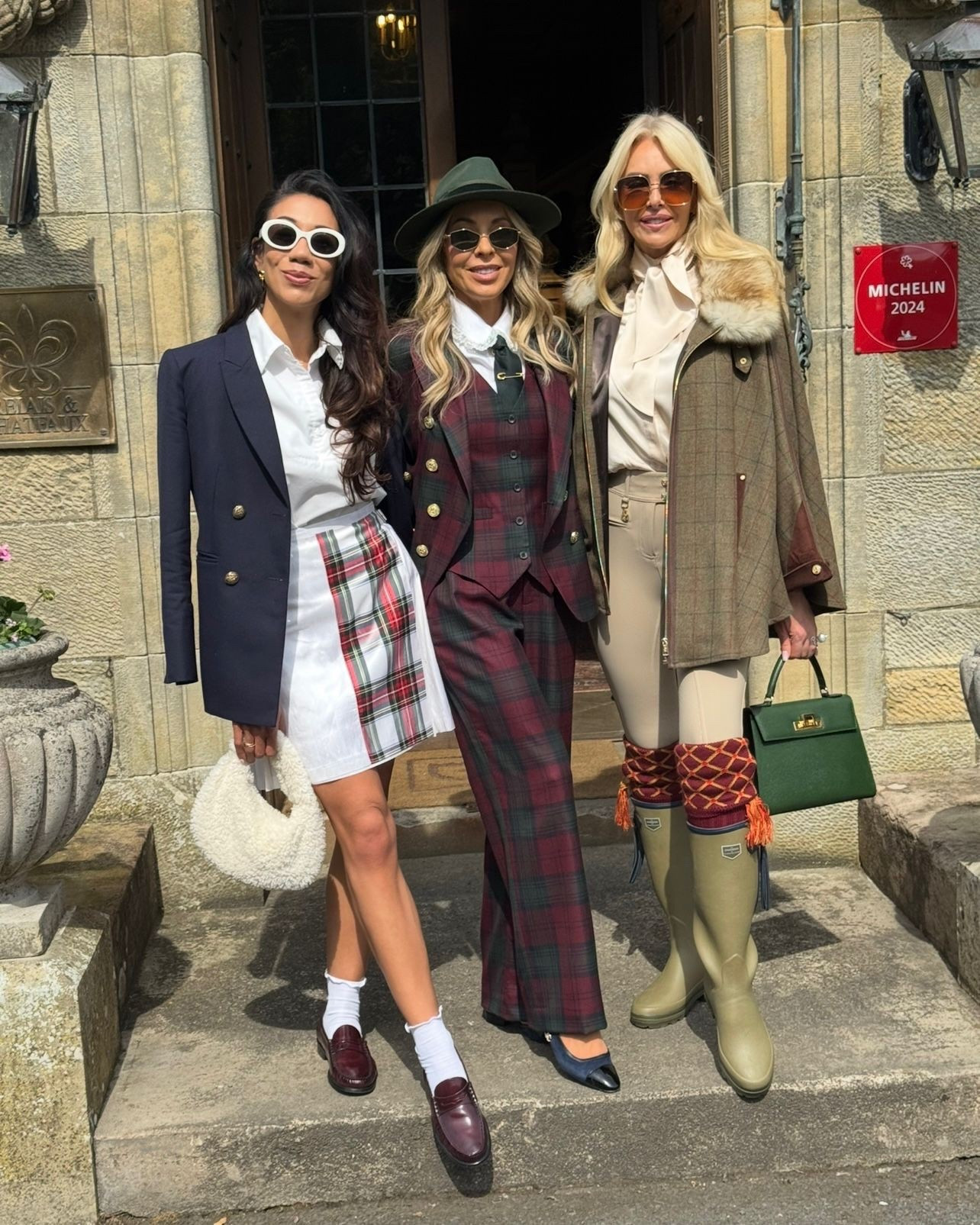 Holland Cooper jodhpurs, tartan cape and neck tie shirt, Le Chameau boots, Lalage Beaumont handbag ✨🍾

#LTKautumn #LTKuk #LTKFashionMonth