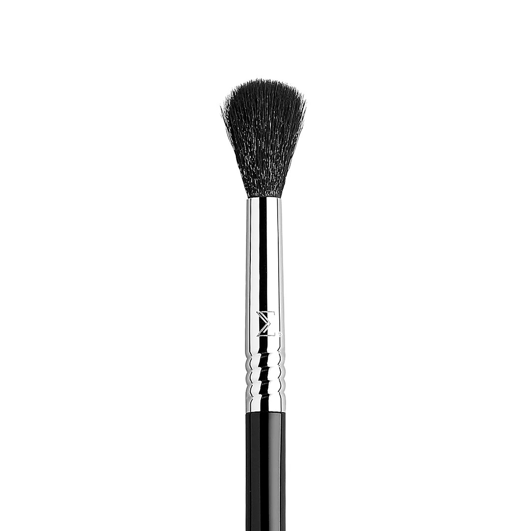 E40 MAX TAPERED BLENDING BRUSH | Sigma Beauty