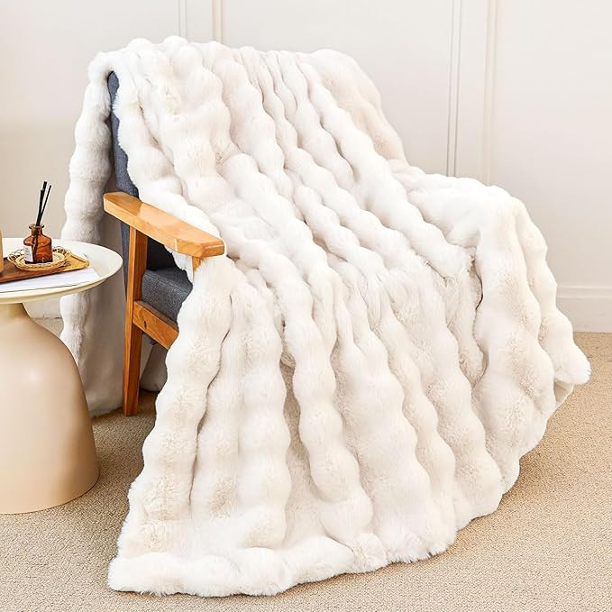 Faux Rabbit Fur Throw Blanket for Couch, Fluffy Warm Plush Thick Bubble Blanket for Bed Sofa Livi... | Amazon (US)