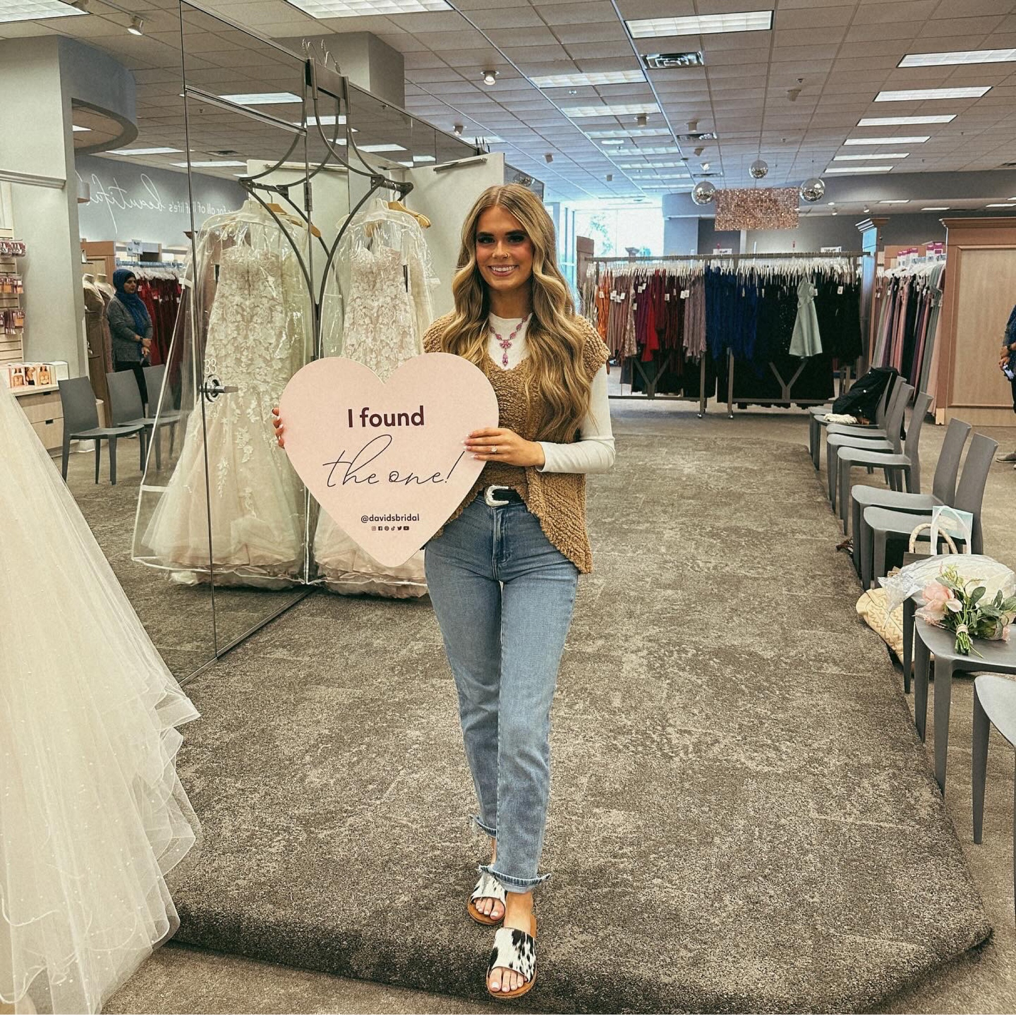 Dress shopping fit 👰🏼‍♀️💍