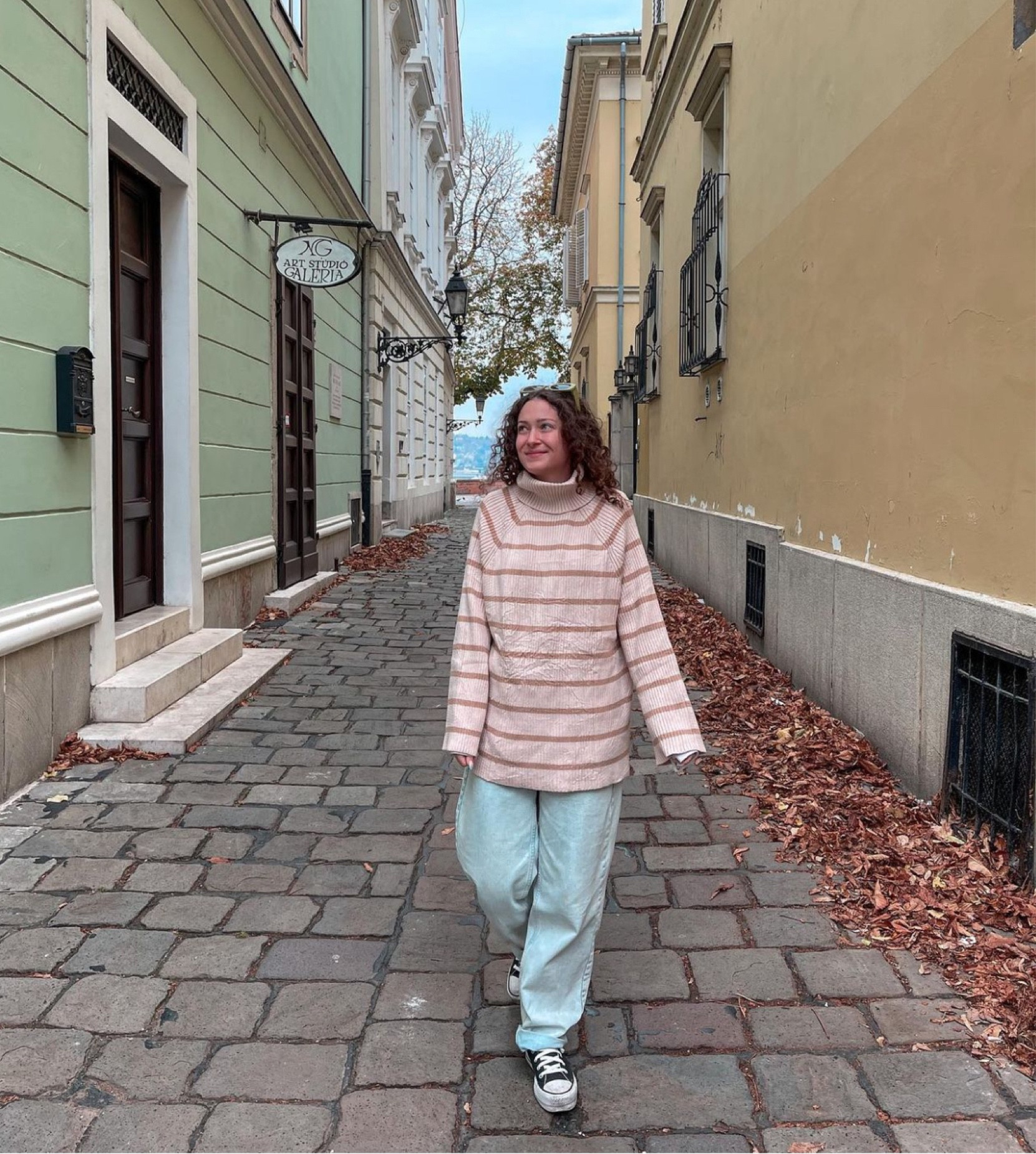 Casual outfit for a casual stroll 

#LTKGiftGuide #LTKfindsunder100 #LTKstyletip