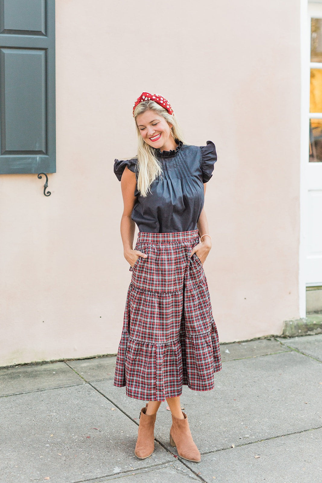 Kate | Holly | Victoria Dunn 