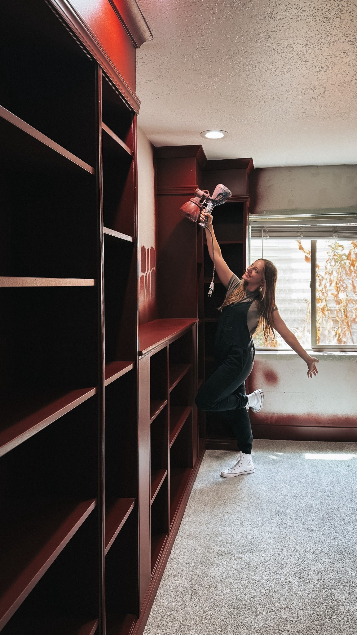 This office/library is coming together so beautifully 🥰 liking all the painting tools I’ve been using  