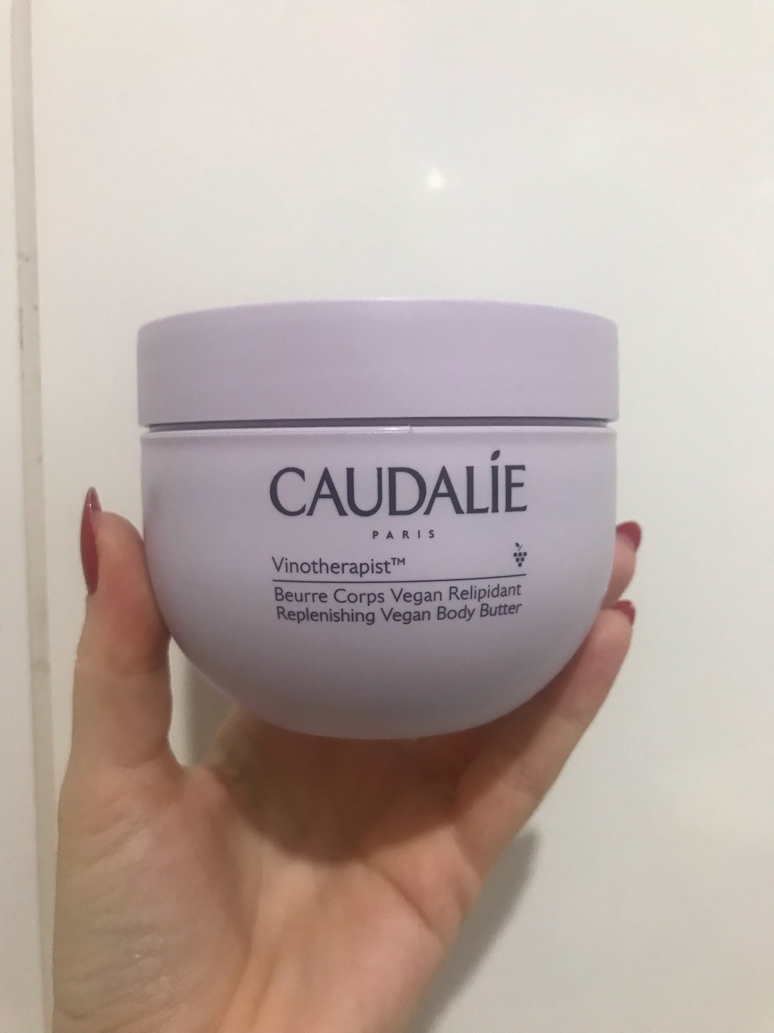 Hidratante perfeito para peles ultra ressecadas e irritadas, com cheirinho de amêndoas e textura de manteiga. 
Marquei também a opção loção para quem não gosta de um creme mais pesado e o kit de Natal, junto do creme de mãos da linha. Perfeição! 

#LTKCyberWeek #LTKbeauty #LTKGiftGuide